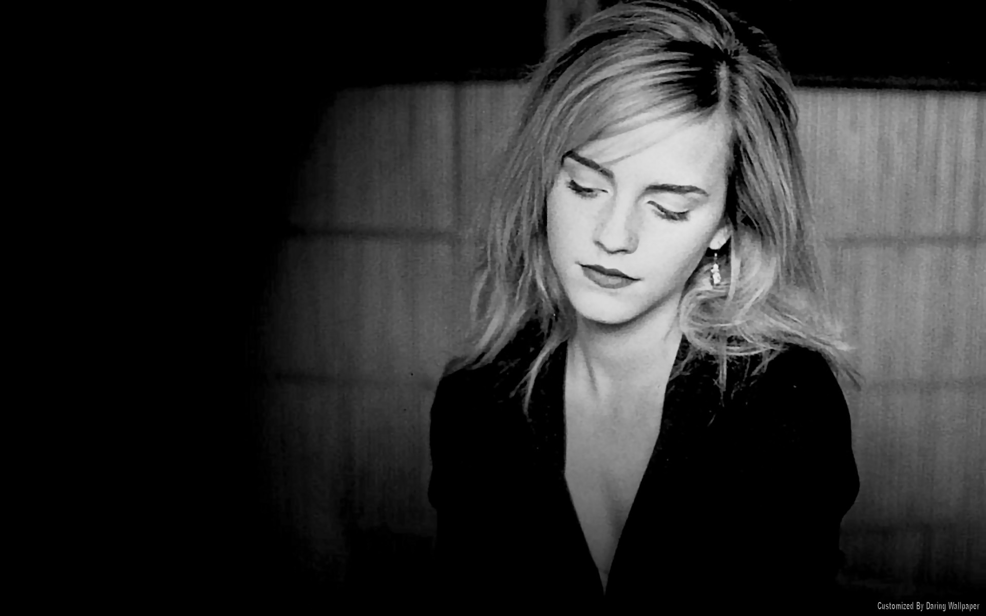 Emma Watson, Bianco e nero, Sfondo scuro, 16:10 Full HD, wallpaper widescreen
