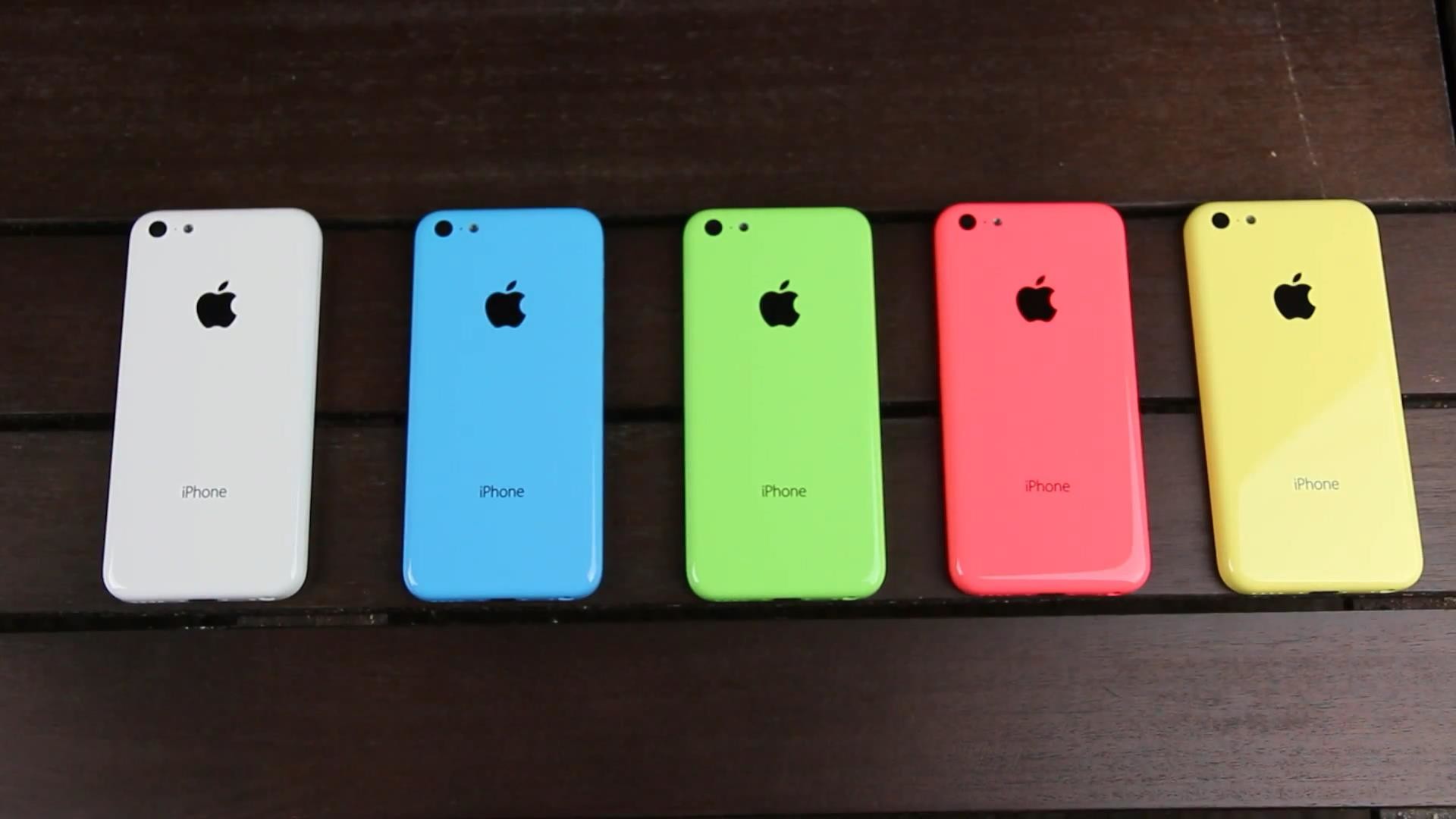 iPhone 5C, Cinque colori, Smartphone, Legno, 1920x1080, immagine di sfondo