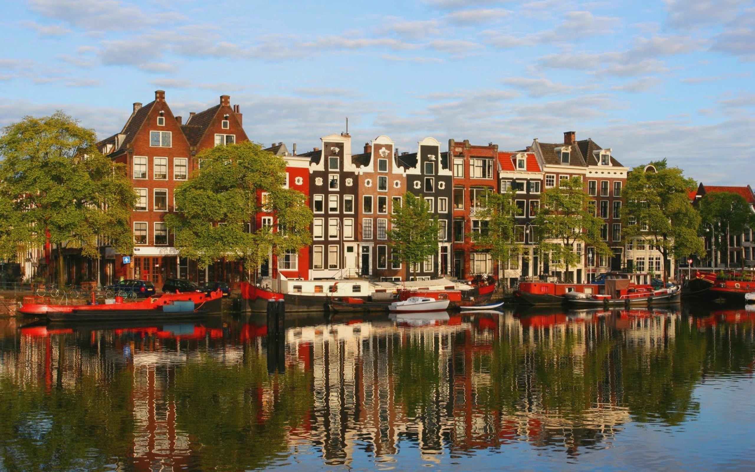 Amsterdam, Case sul canale, Riflesso, Alberi, Barche, 2K, sfondo desktop