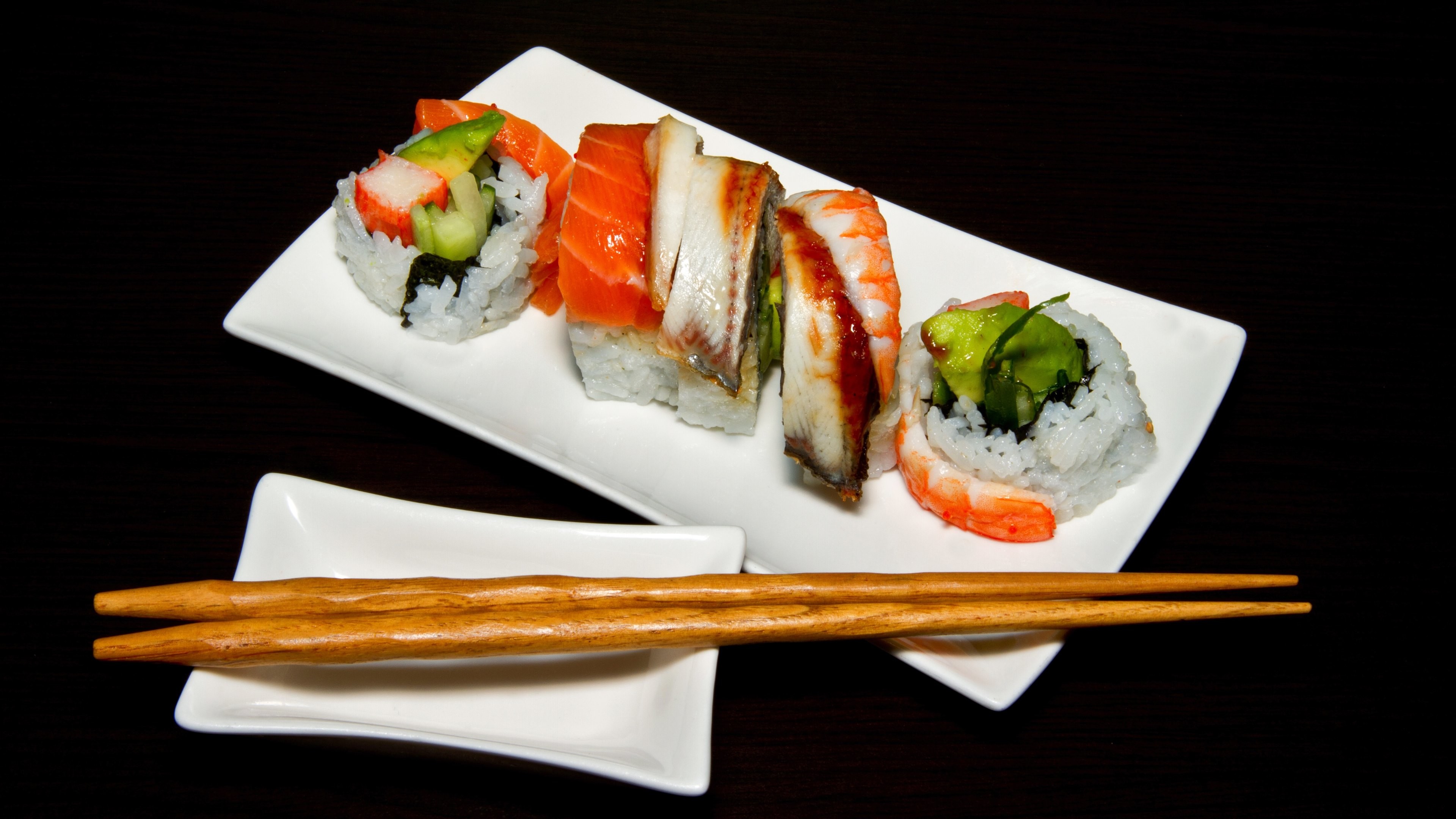 Uramaki, Sushi, Bacchette, Cucina giapponese, 4K, sfondo per PC e portatile