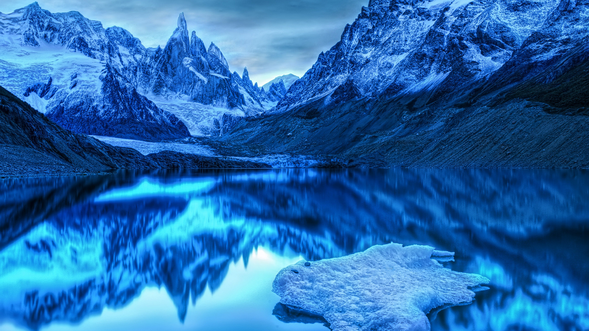 Montagne innevate, Lago, Riflesso, Blu, Full HD, sfondo iMac