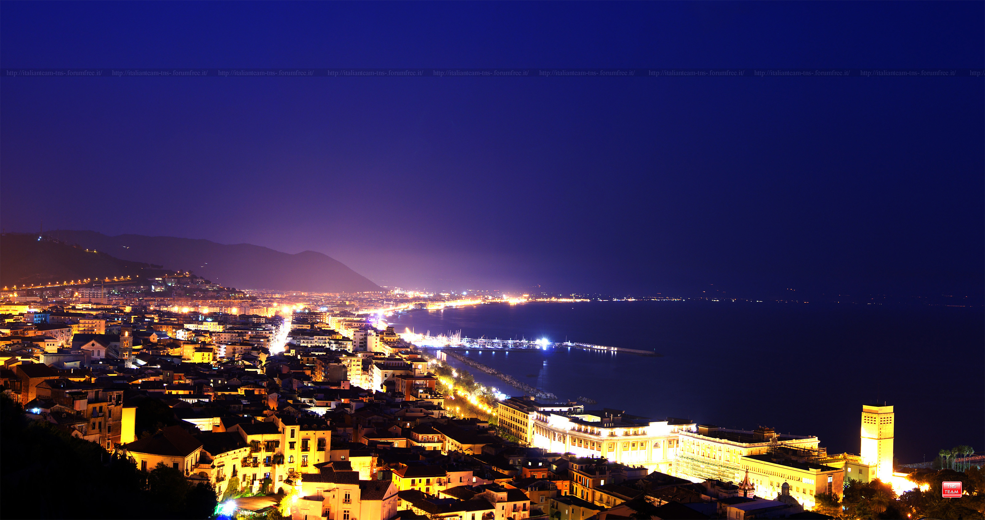 Città costiera, Luci notturne, Golfo, Panorama, 2K, wallpaper per computer