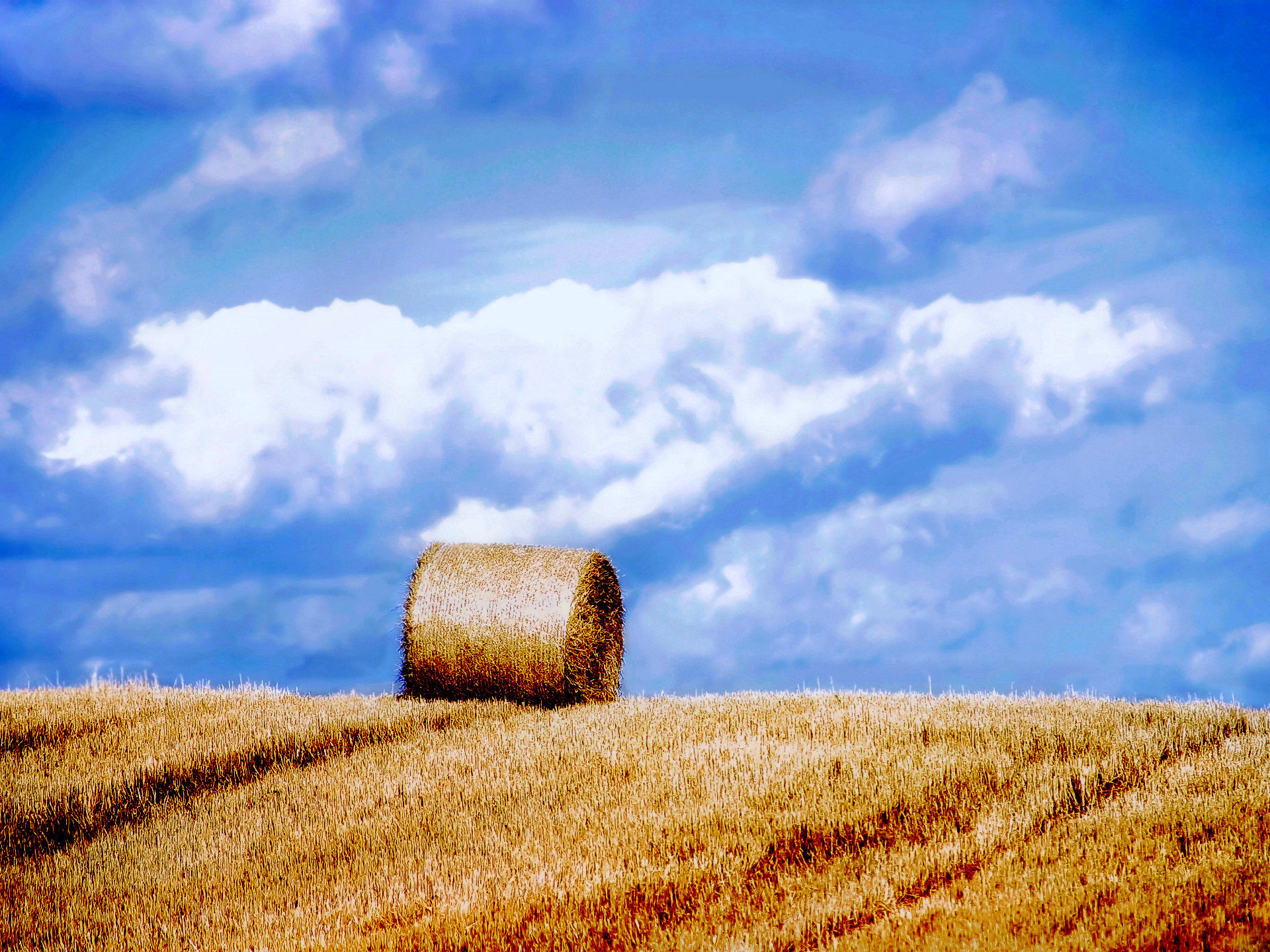 Balla di fieno, Campo di grano, Nuvole, Cielo azzurro, Full HD, schermata di blocco iPad