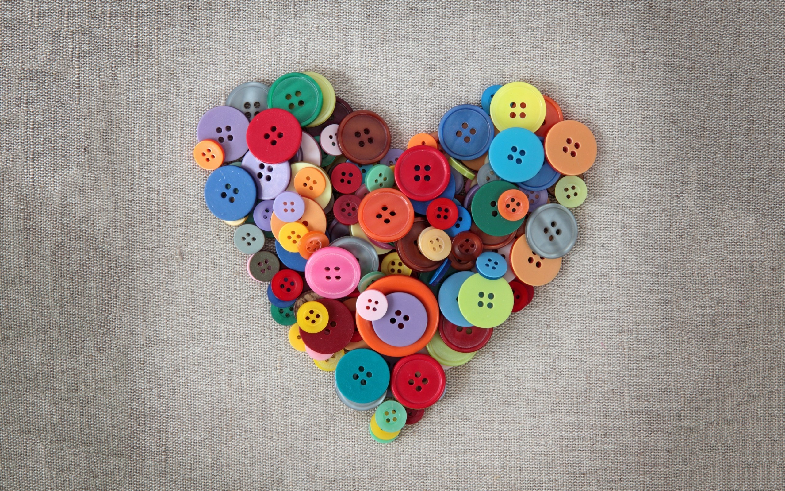Cuore di bottoni, Multicolore, Tela, 2K, sfondo per PC e portatile
