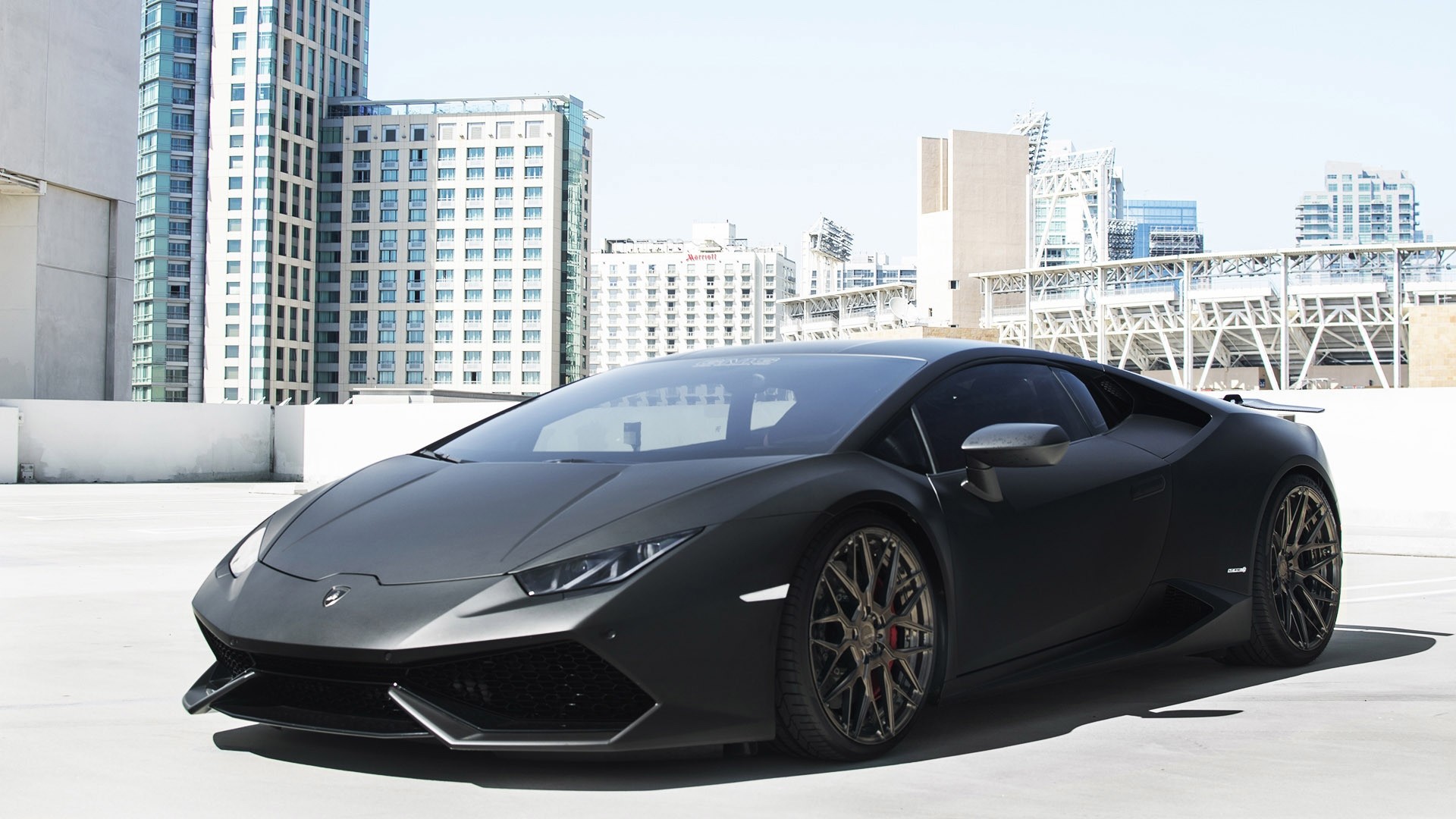 Lamborghini Huracán, Nero opaco, Città, Grattacieli, Full HD, sfondo Windows 11