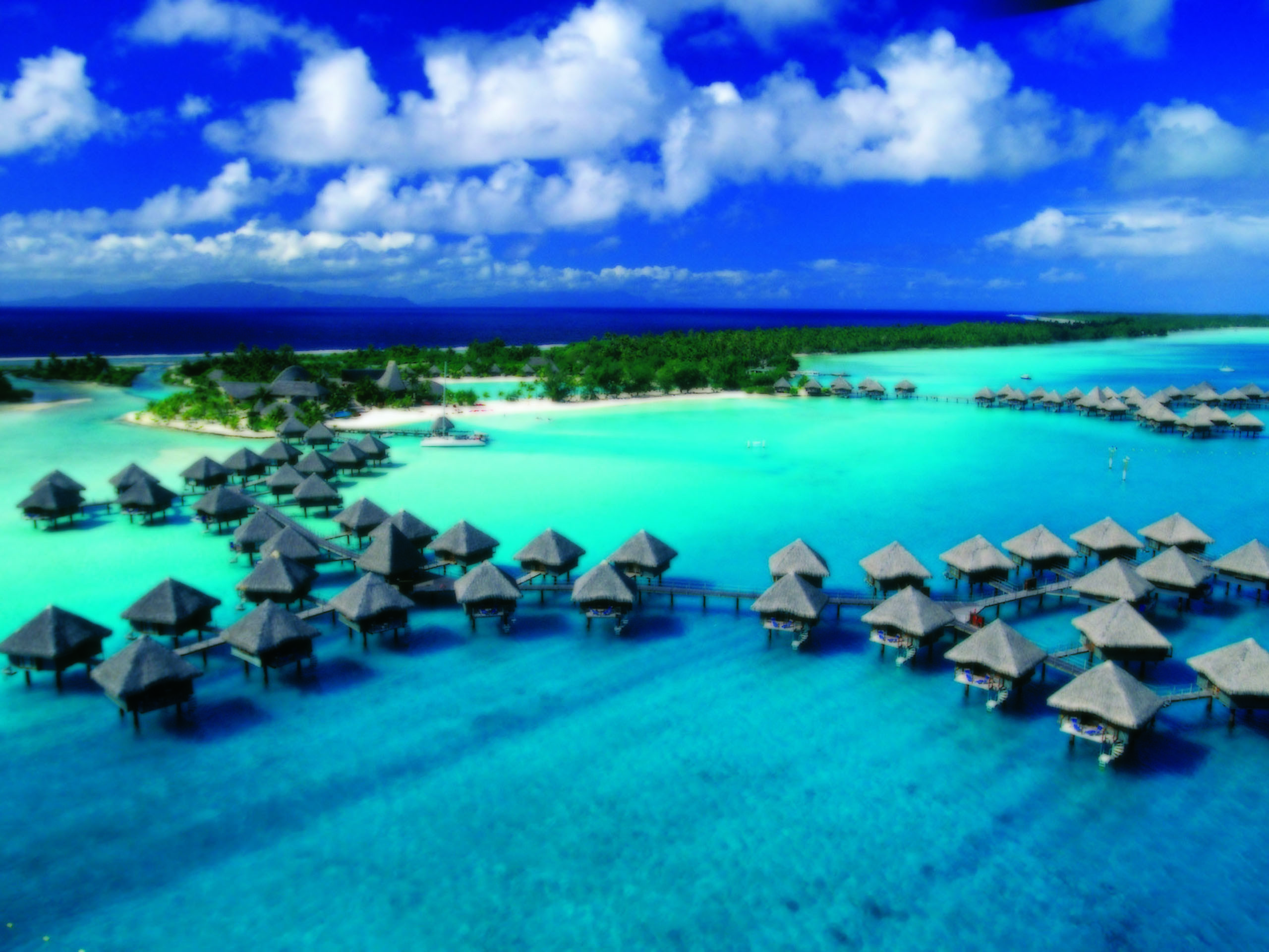 Bora Bora, Bungalow sull'acqua, Laguna turchese, Nuvole, 2K, sfondo per iPad e tablet