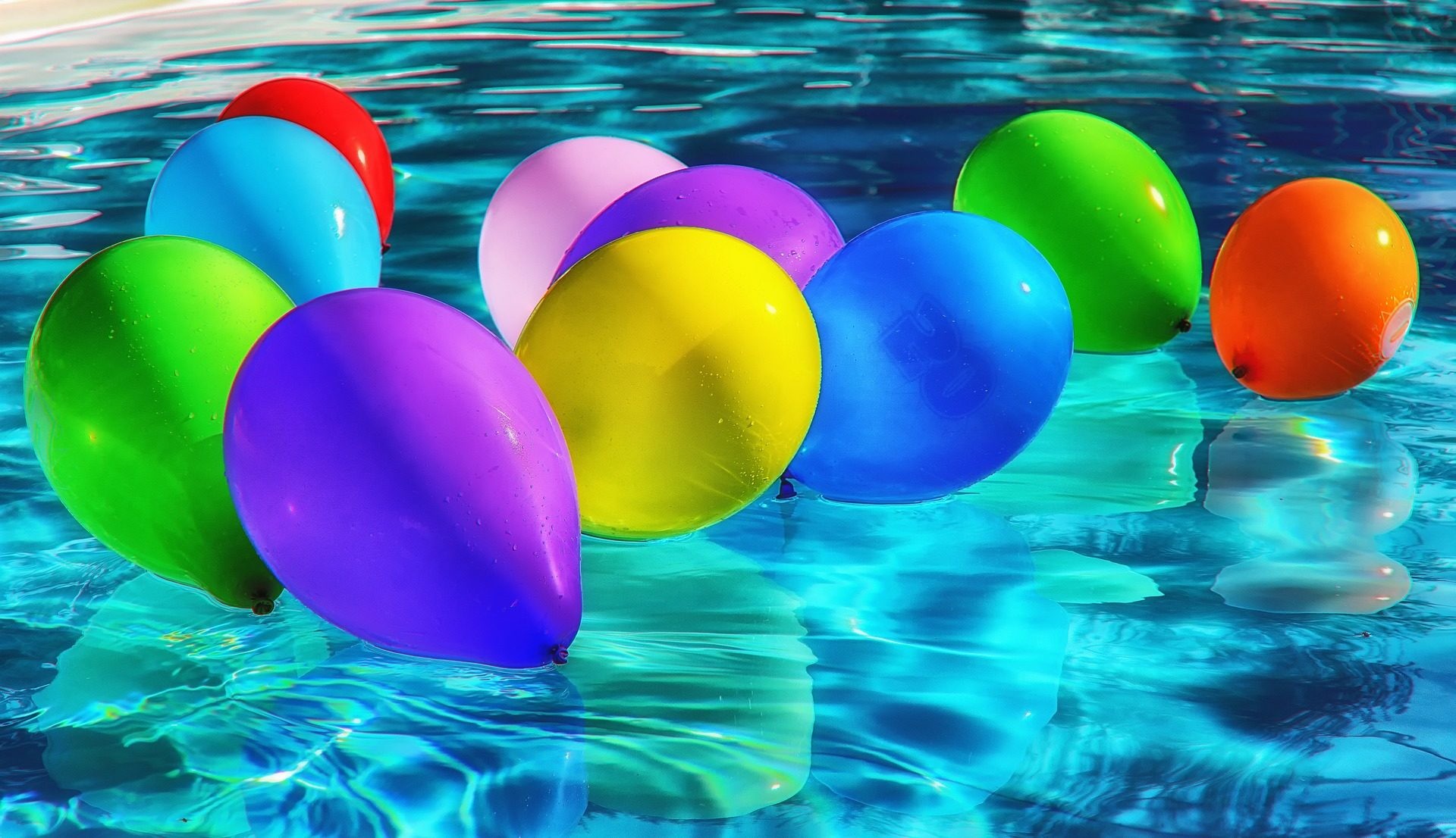 Palloncini colorati, Piscina, Acqua turchese, Full HD, wallpaper desktop