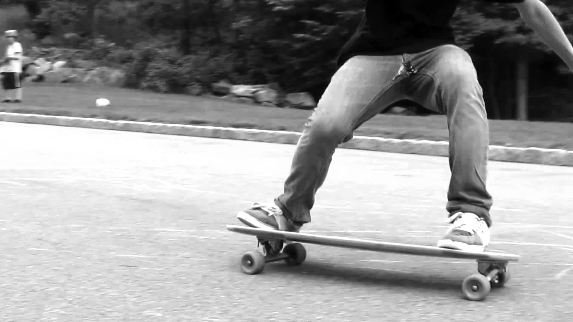 Longboard, Jeans, Bianco e nero, 1920x1080, wallpaper desktop