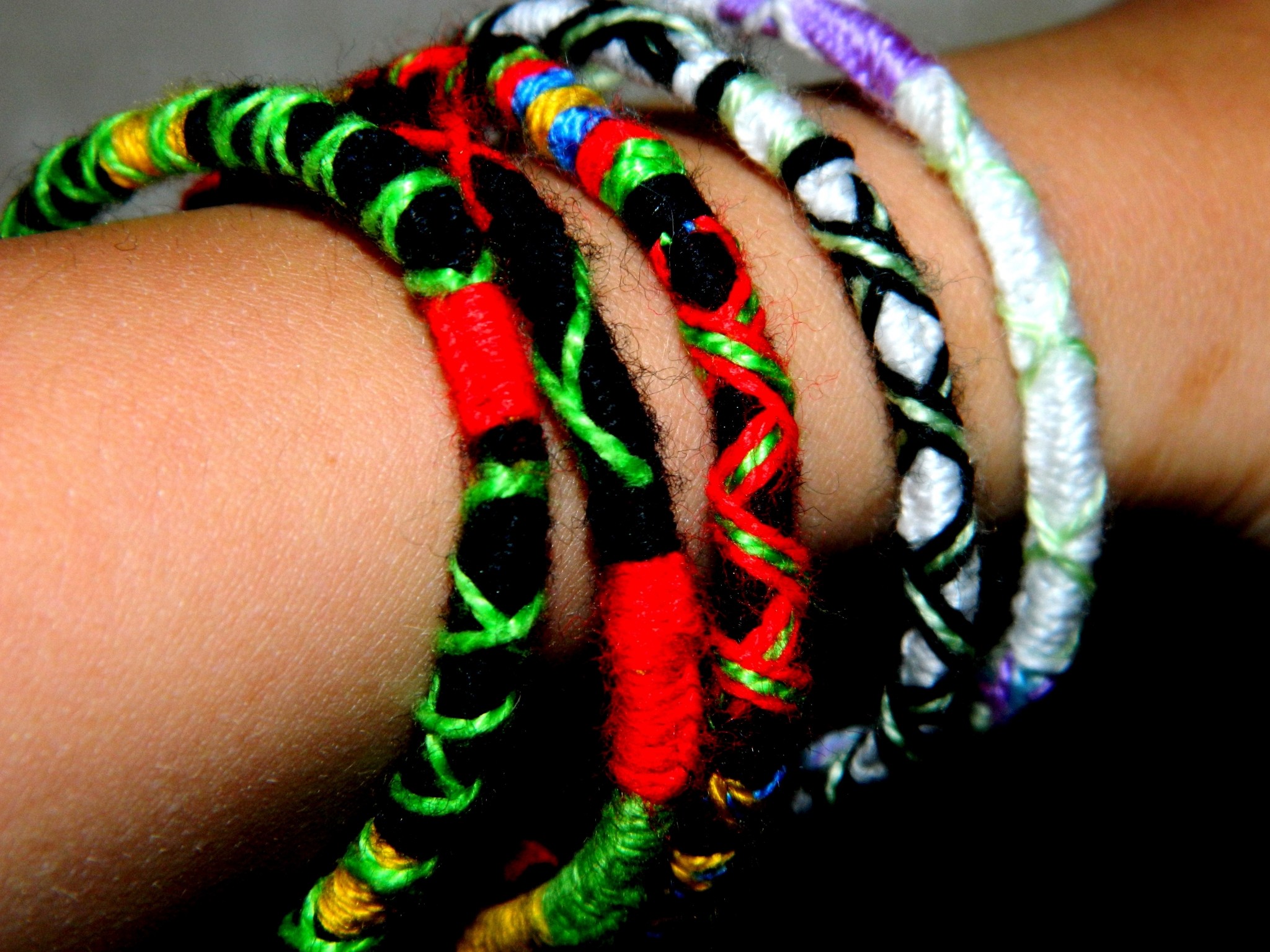 Braccialetti dell'amicizia, Polso, Fili colorati, sfondo per iPad e tablet