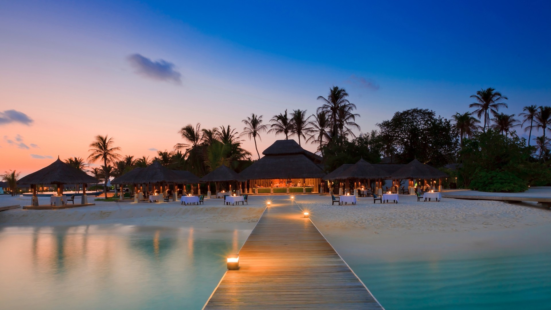 Resort, Pontile illuminato, Palme, Crepuscolo, 16:9 Full HD, sfondo widescreen