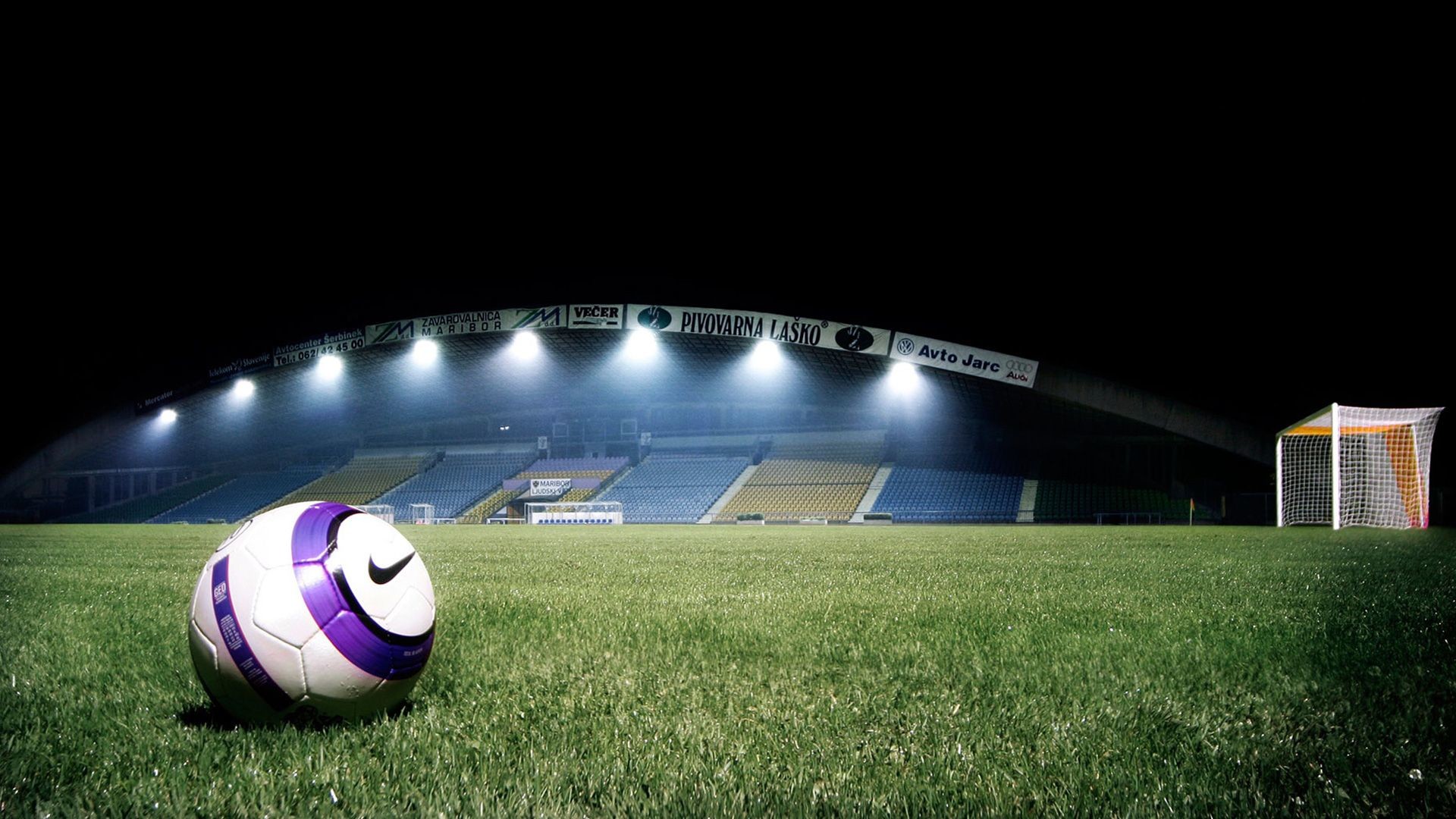Pallone Nike, Stadio, Notte, Riflettori, Erba, 1920x1080, sfondo per PC