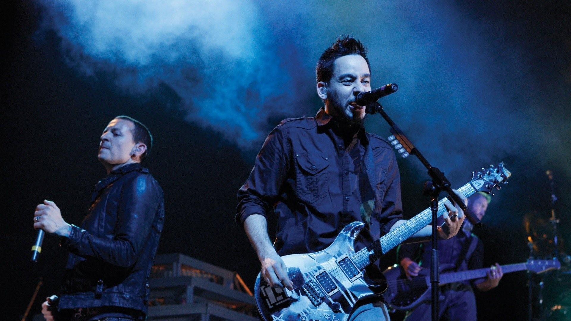 Mike Shinoda, Chester Bennington, Linkin Park, Concerto, Chitarra, Luci blu, wallpaper Full HD