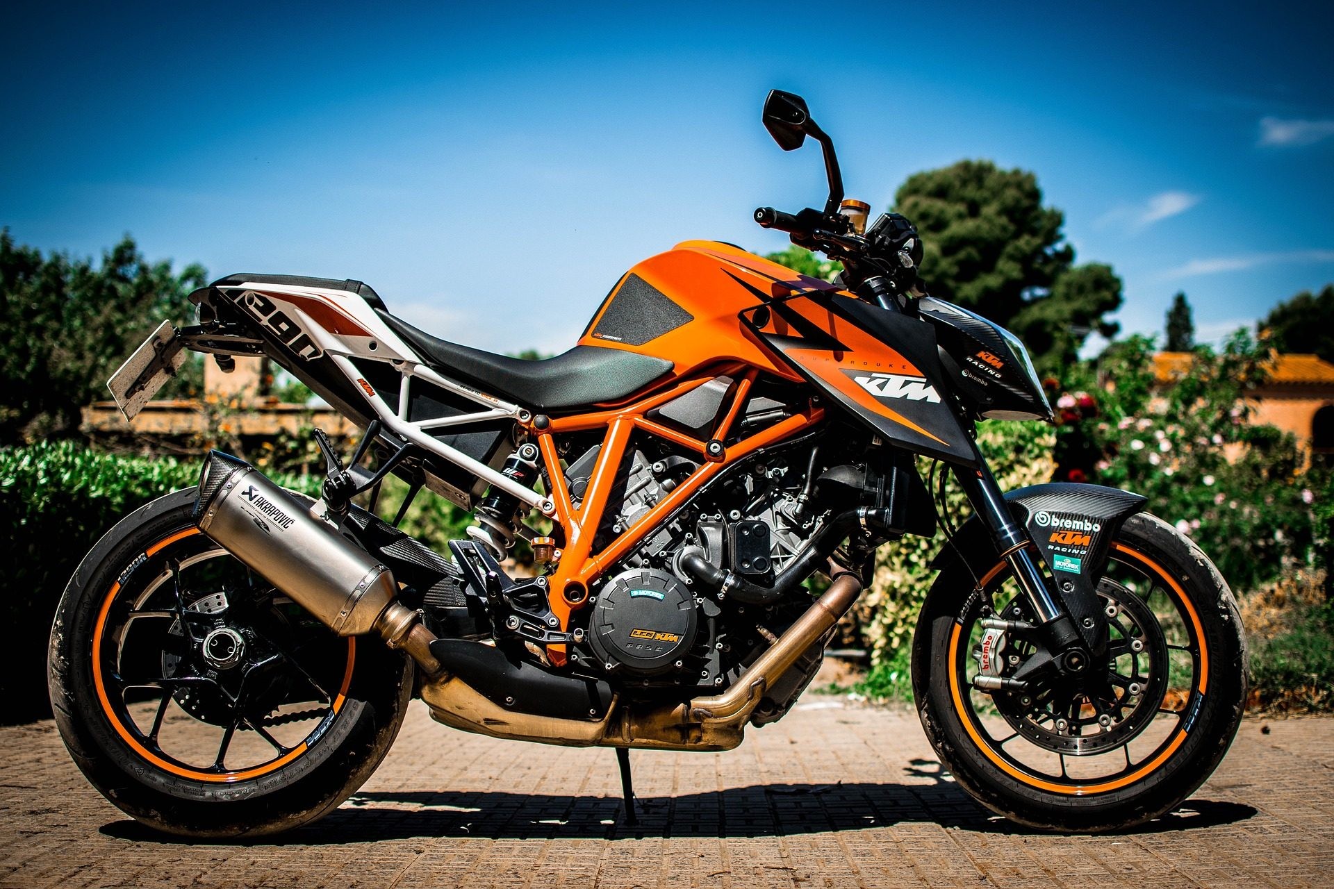 KTM 1290 Super Duke R, Naked, Cielo blu, Full HD, wallpaper per computer