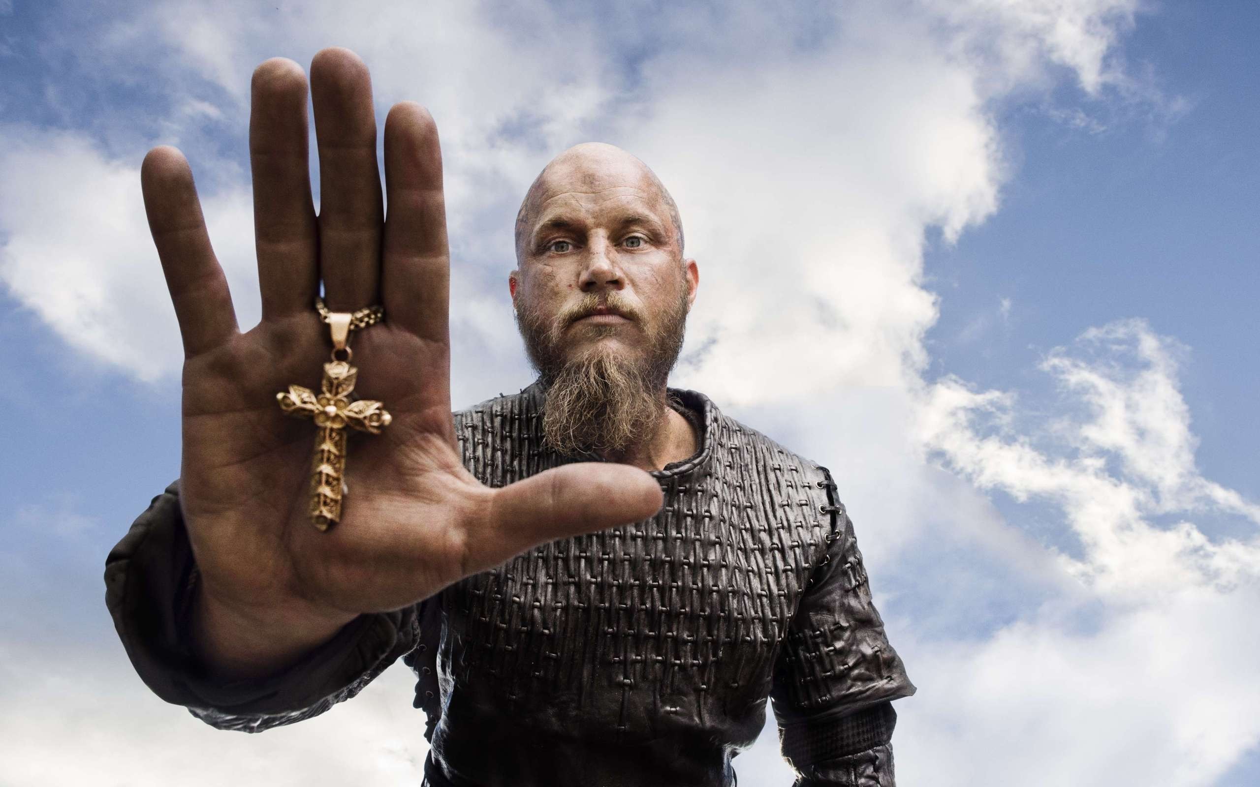 Ragnar Lothbrok, Travis Fimmel, Vikings, Crocifisso, Cielo, 2K, sfondo per PC