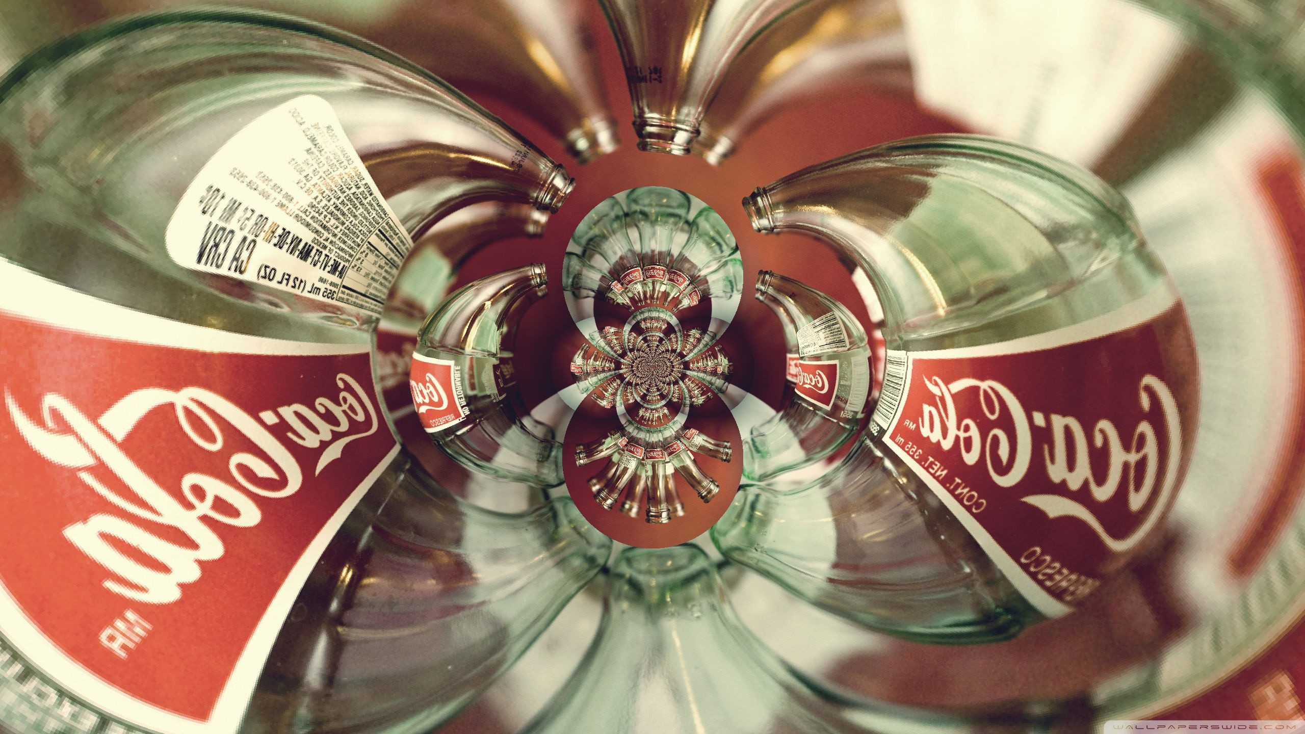Coca-Cola, Bottiglia, Effetto fisheye, Distorsione, 2560x1440, immagine di sfondo