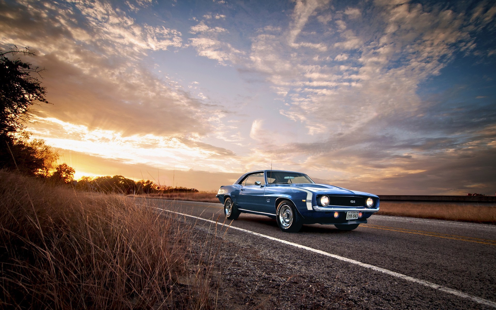 Chevrolet Camaro, Muscle car, Strada, Tramonto, Cielo nuvoloso, 16:10 Full HD, sfondo widescreen