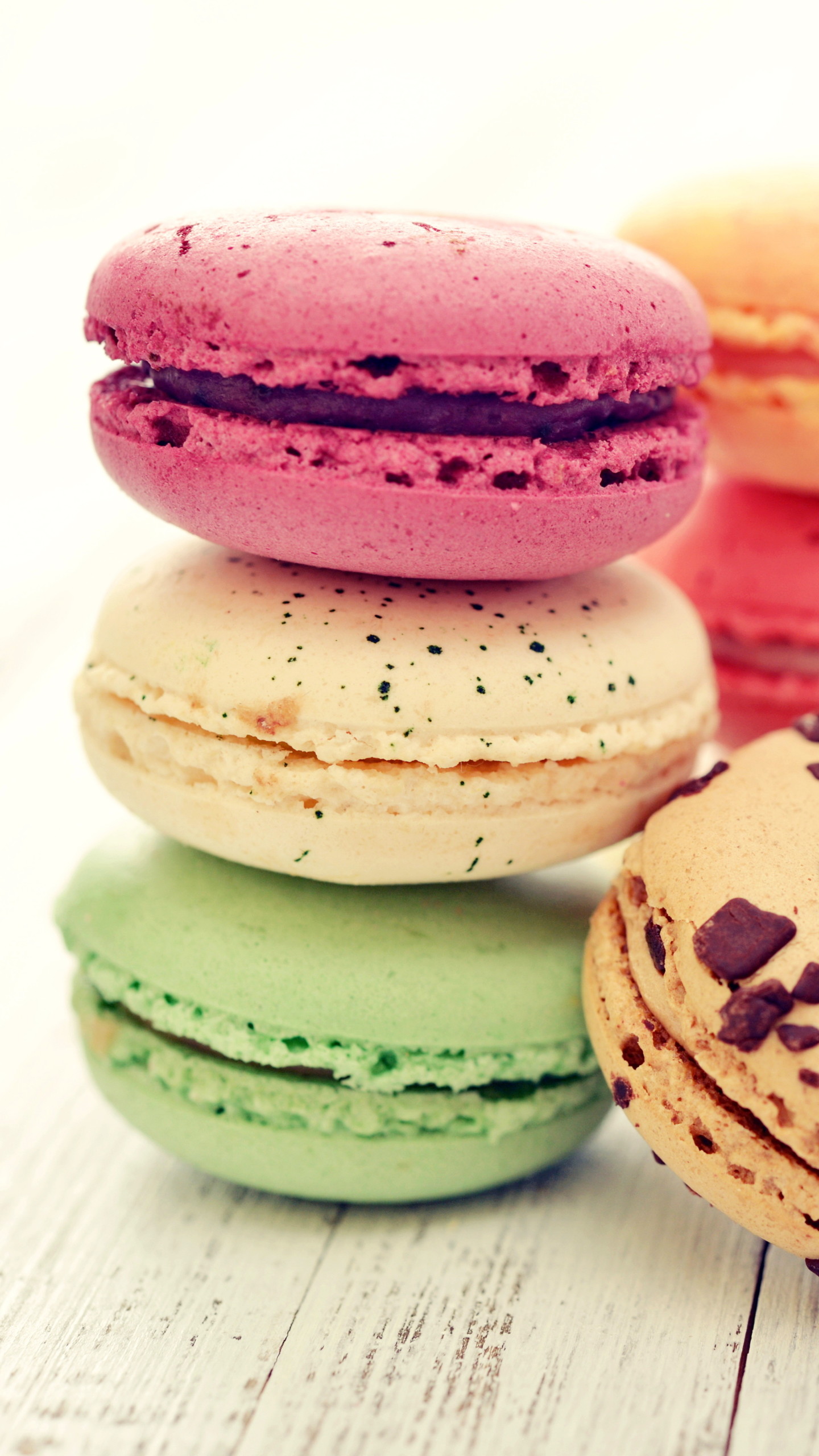 Macarons, Pila, Legno, QHD+, sfondo iPhone