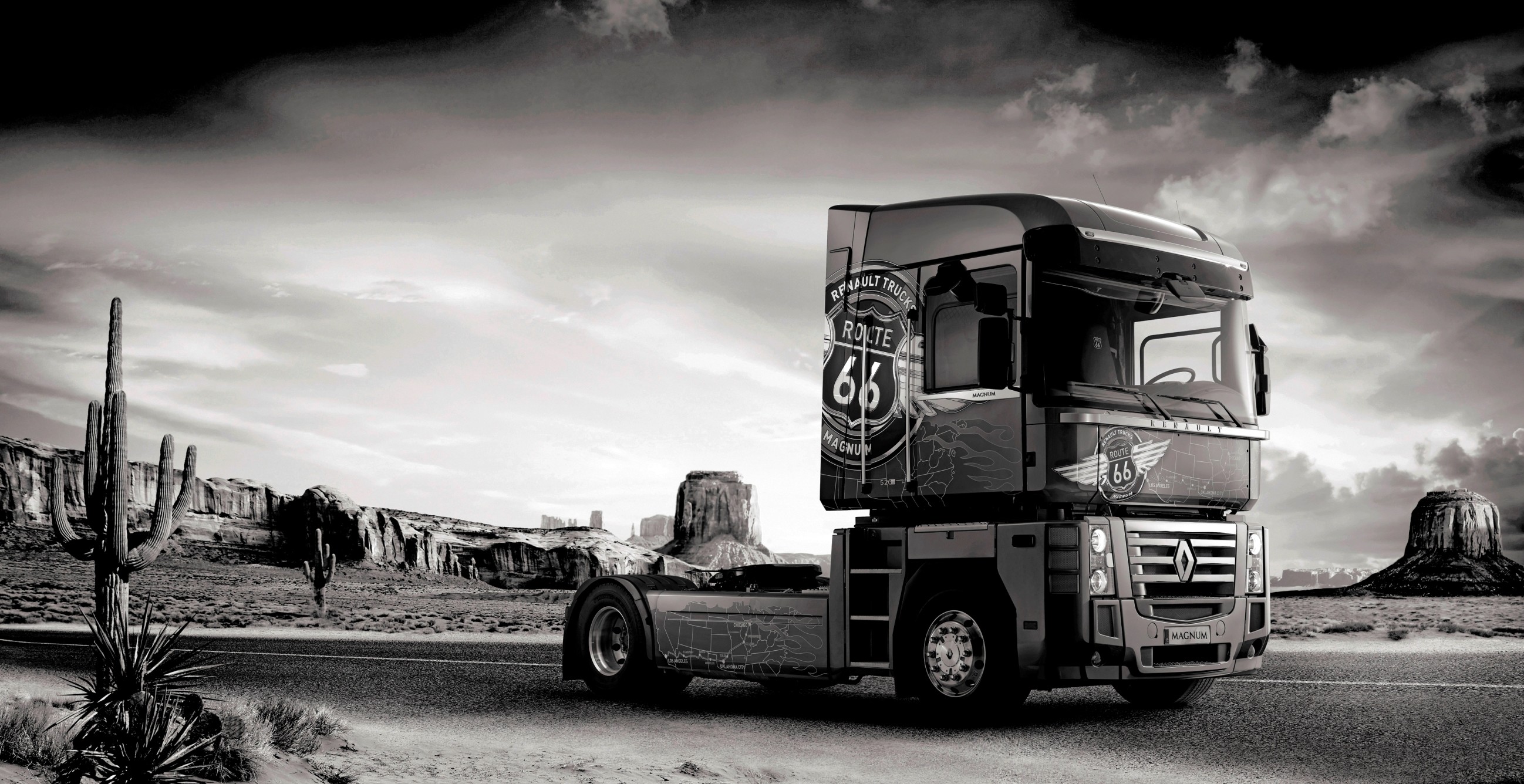 Renault Magnum, Camion, Route 66, Monument Valley, Bianco e nero, wallpaper desktop 2K