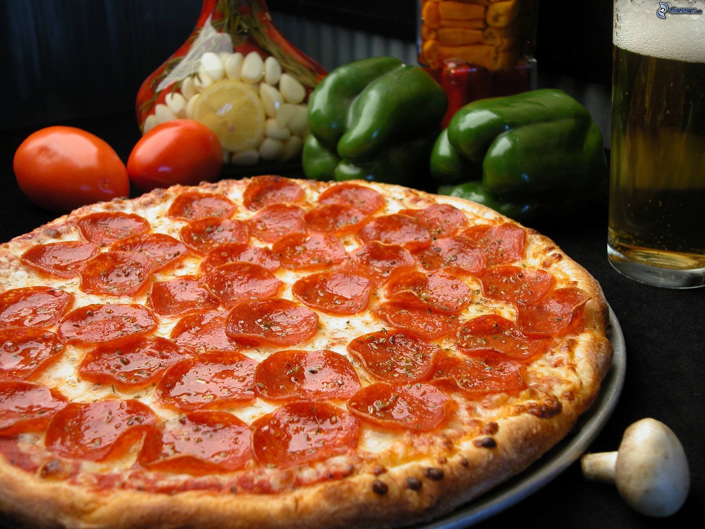 Pizza al salame piccante, Pepperoni, Peperoni verdi, Birra, Full HD, schermata di blocco iPad