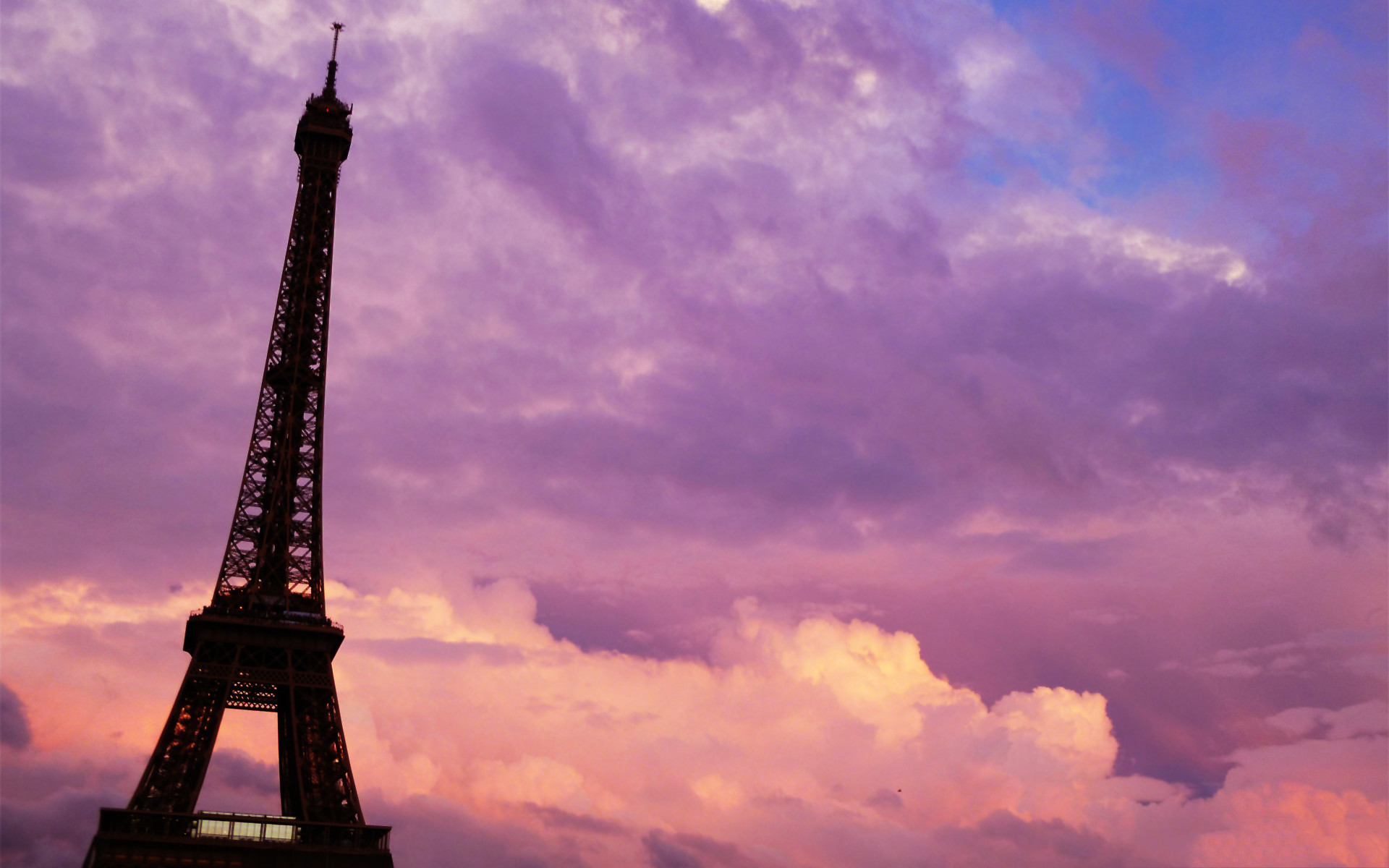 Torre Eiffel, Parigi, Silhouette, Cielo viola, Nuvole, 1920x1200, immagine di sfondo