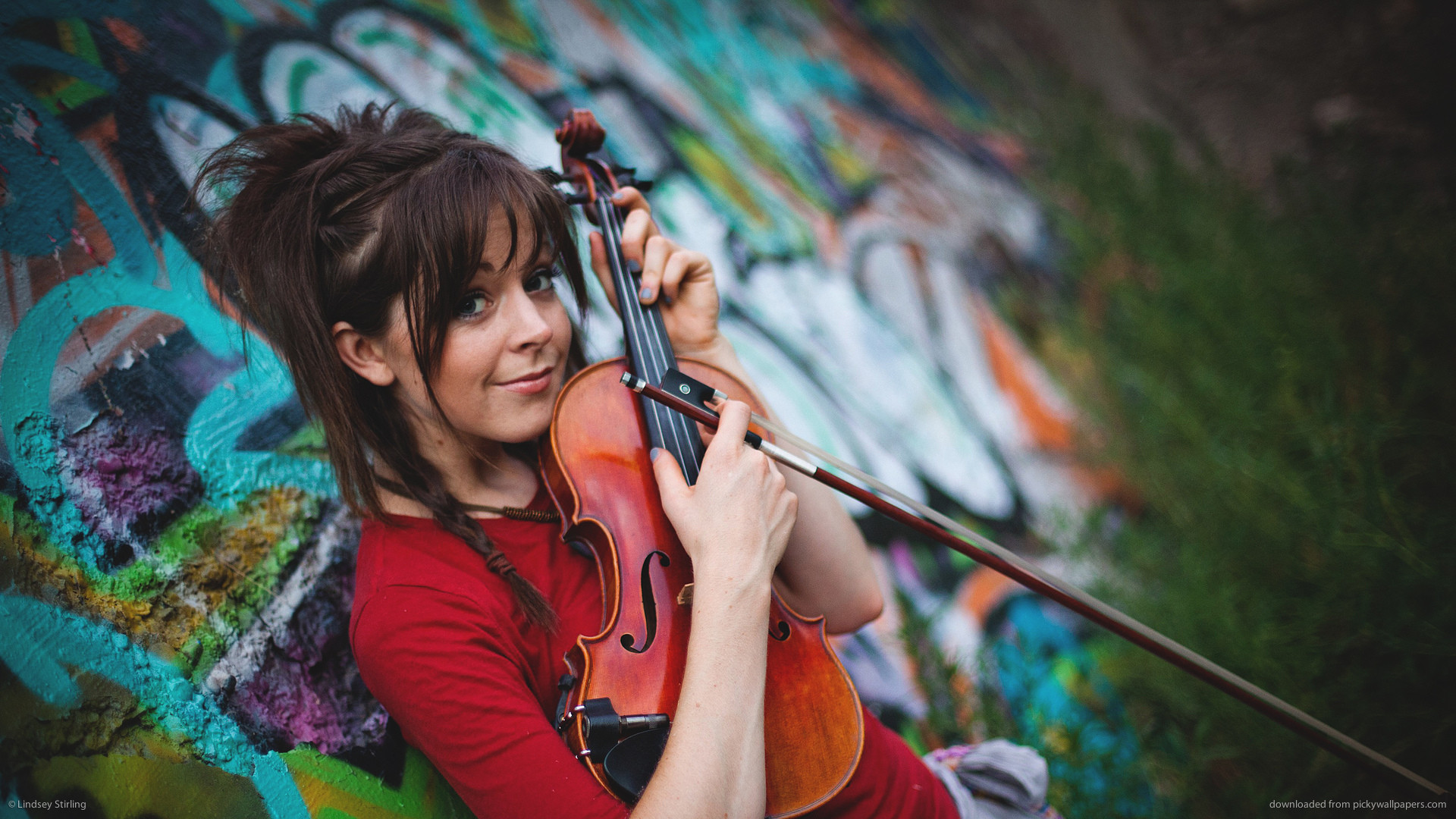 Lindsey Stirling, Violino, Graffiti, Ritratto, Full HD, sfondo per PC