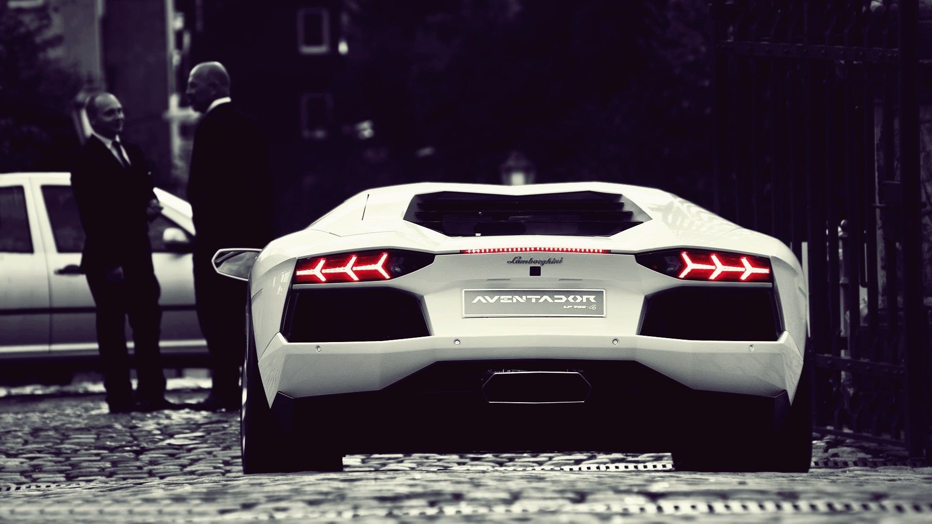 Lamborghini Aventador, Bianco, Vista posteriore, Ciottolato, Full HD, sfondo per PC e portatile