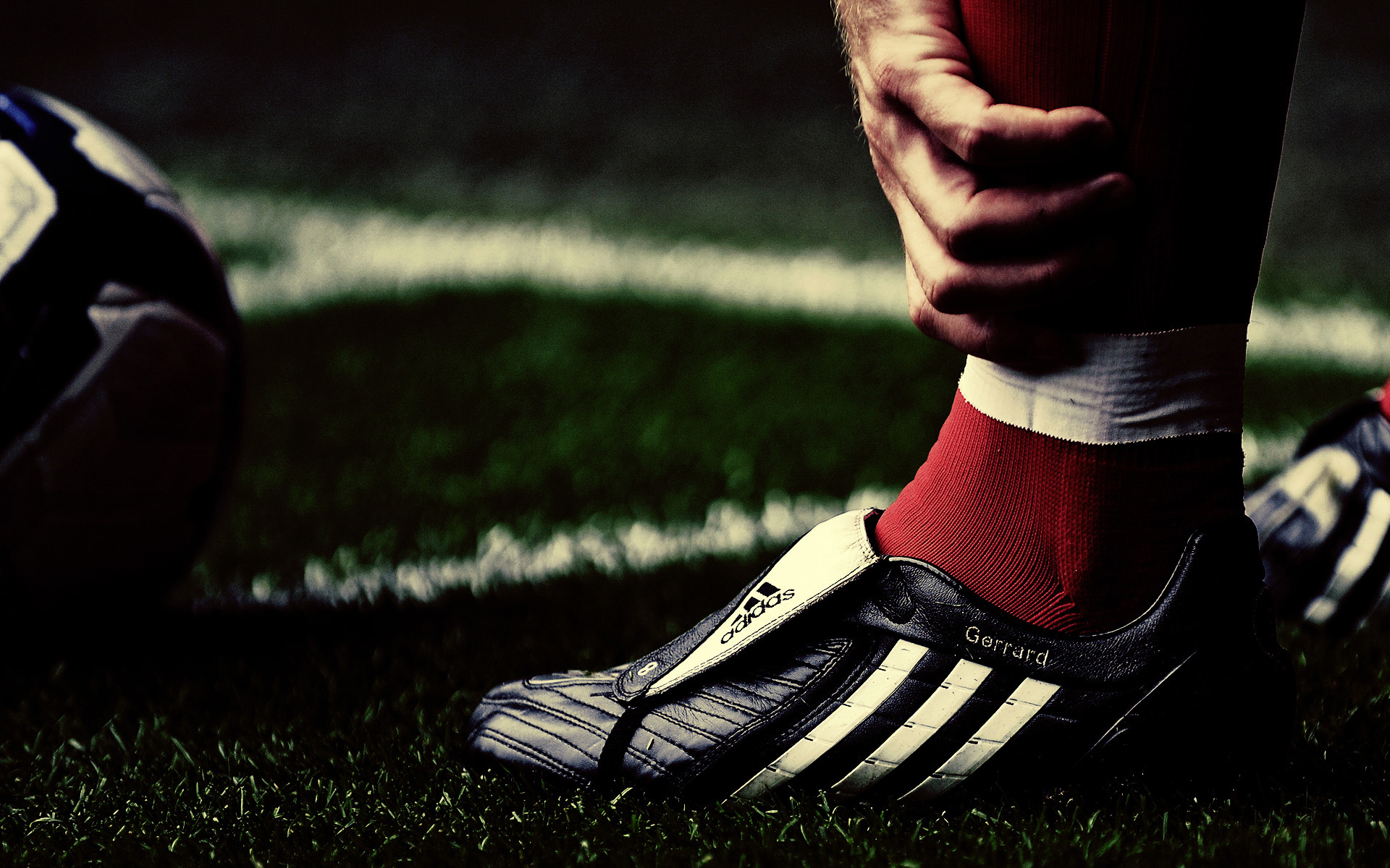 Scarpe da calcio, Adidas, Calzettoni rossi, Primo piano, Full HD, sfondo per PC