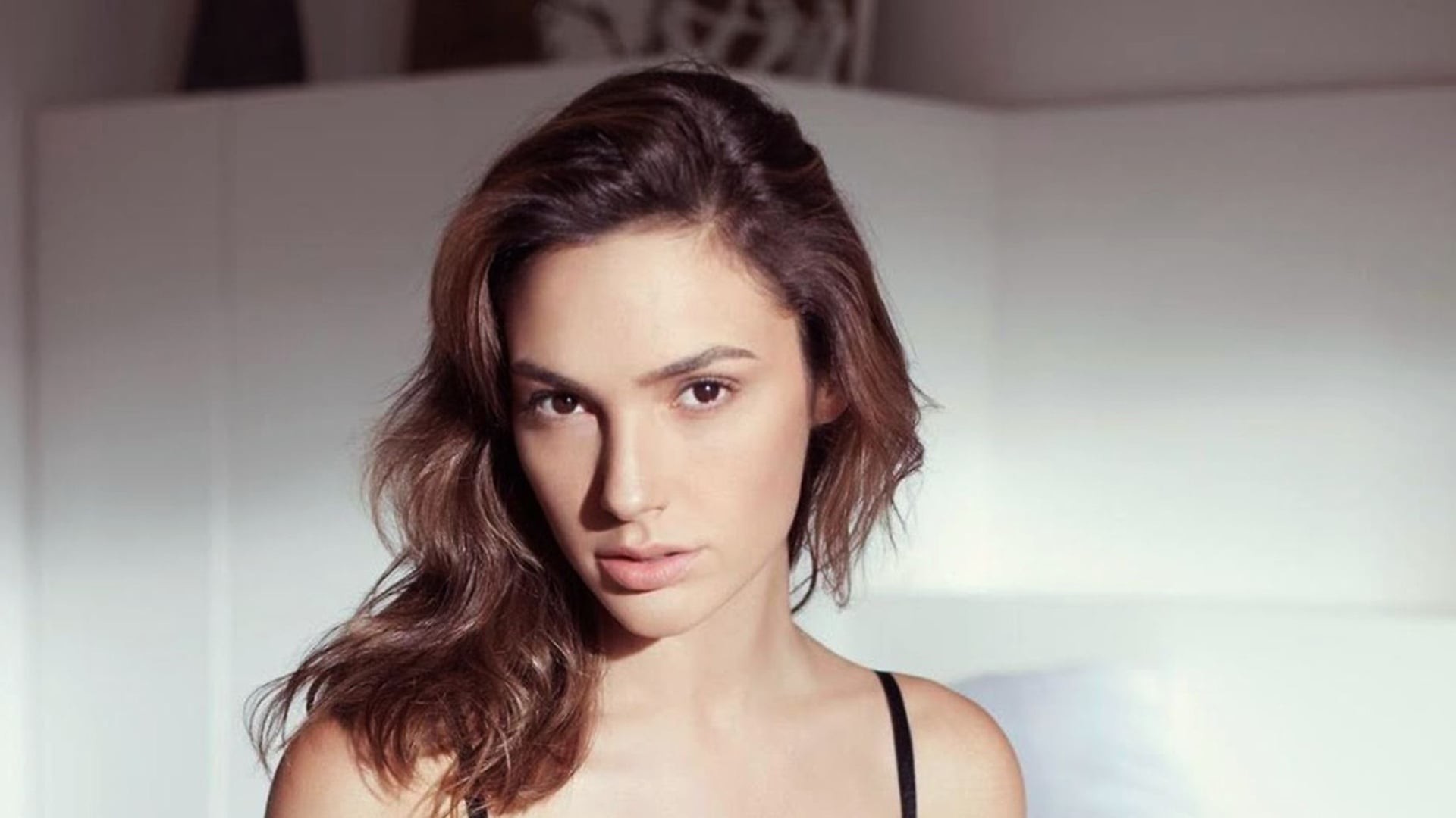 Gal Gadot, Ritratto, Capelli ramati, Attrice, 1920x1080, immagine di sfondo