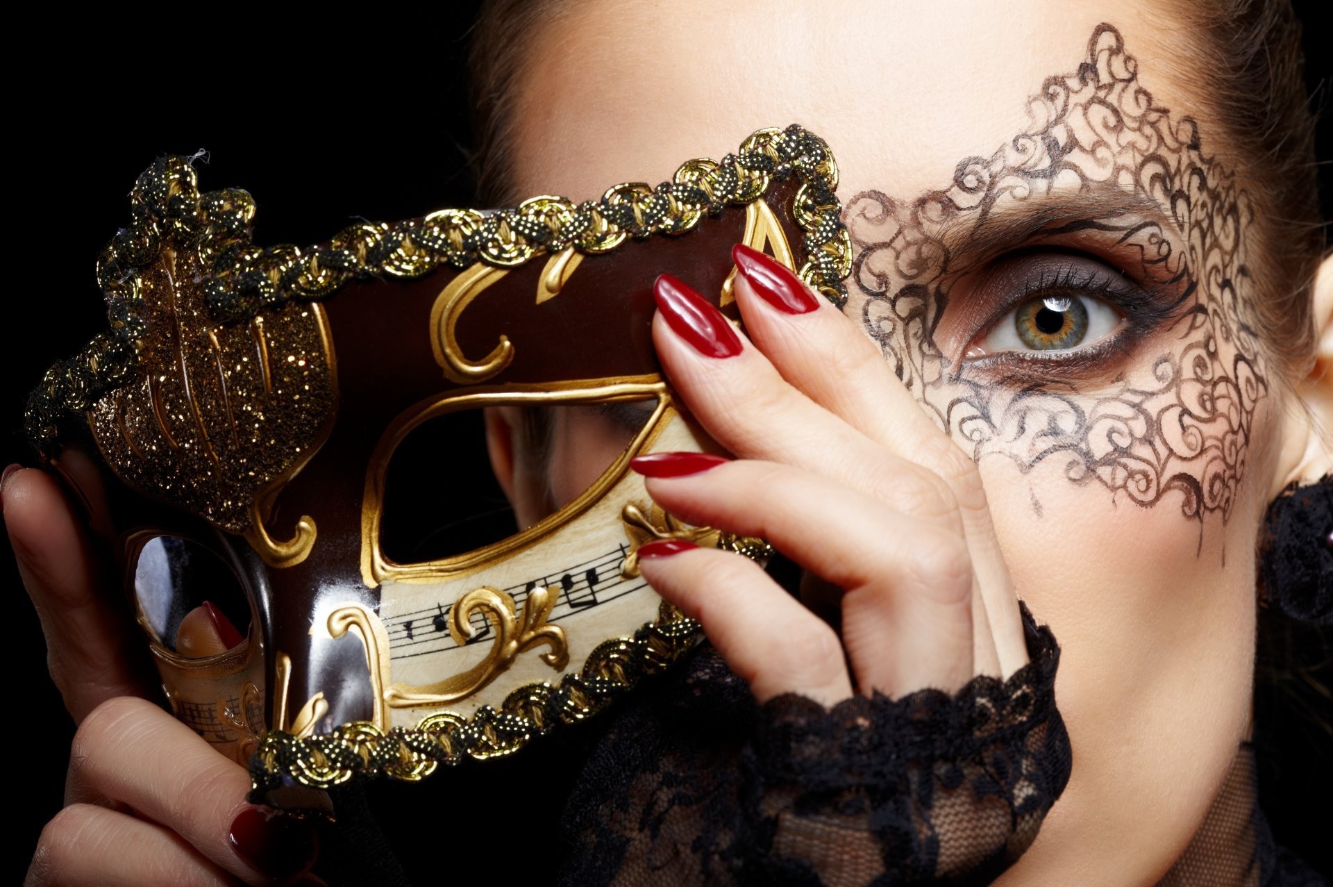 Maschera veneziana, Donna, Trucco di pizzo, Unghie rosse, Full HD, sfondo Windows 11