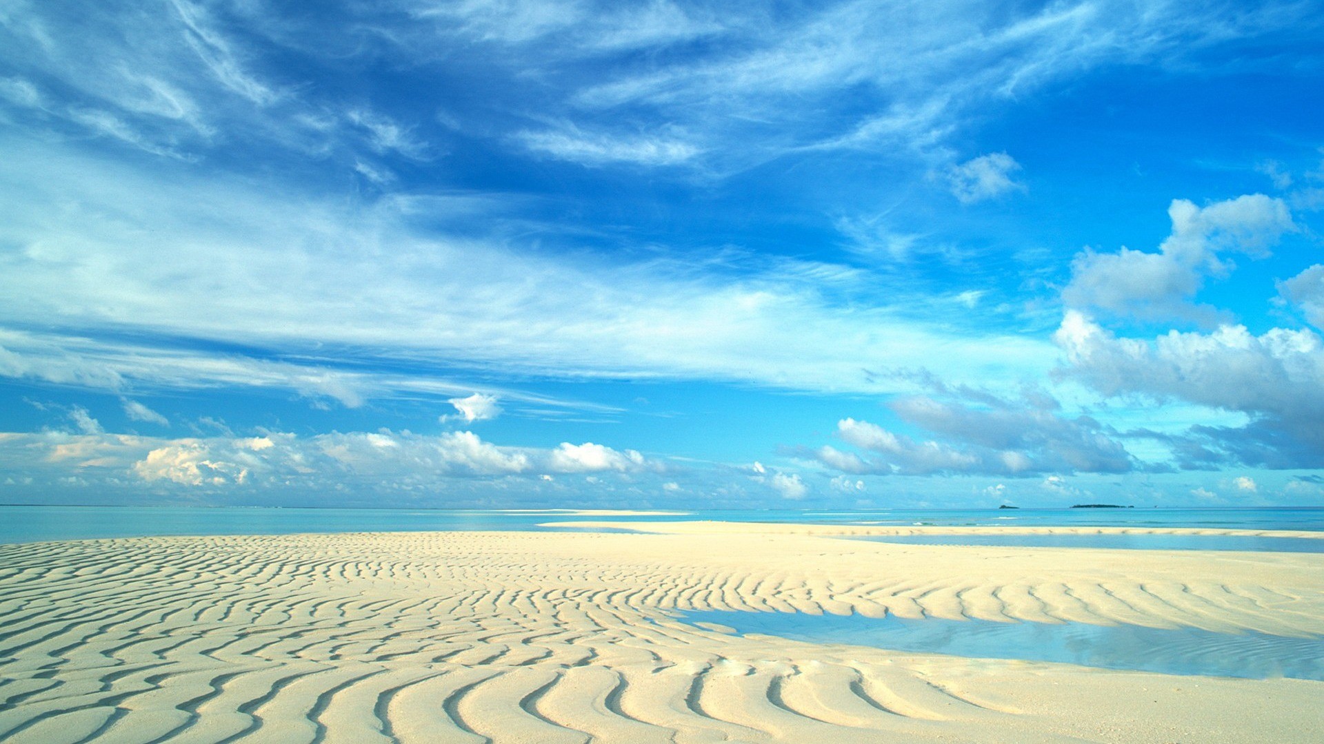 Spiaggia, Sabbia ondulata, Cielo azzurro, Cirri, Full HD, sfondo per PC e portatile