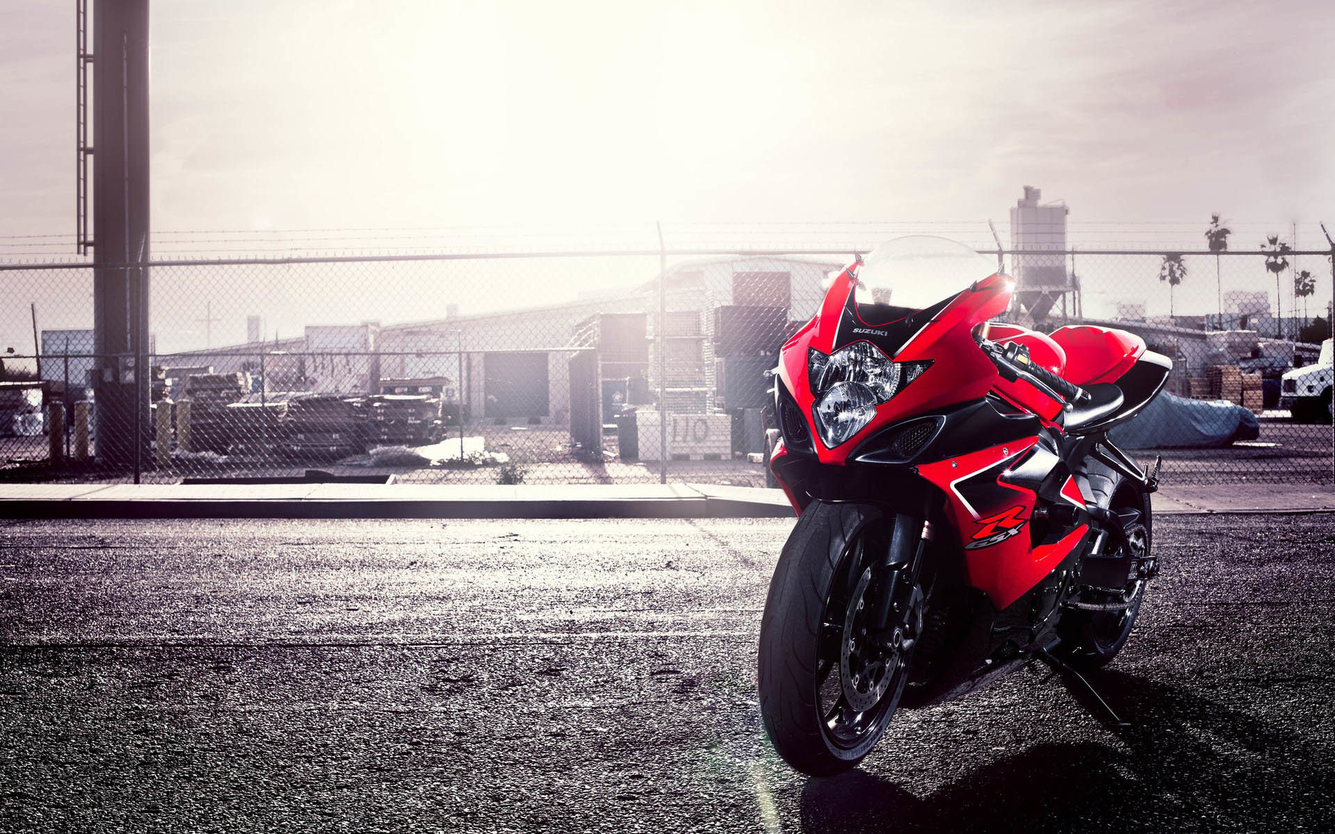 Suzuki GSX-R, Sportiva rossa, Città, Controluce, Full HD, sfondo desktop