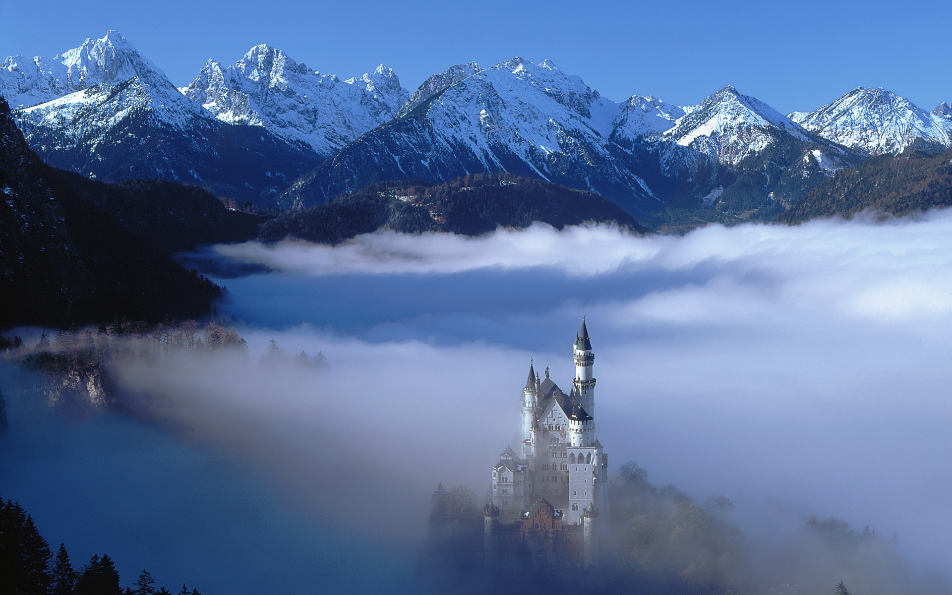 Castello di Neuschwanstein, Baviera, Nebbia, Alpi, 1920x1200, immagine di sfondo