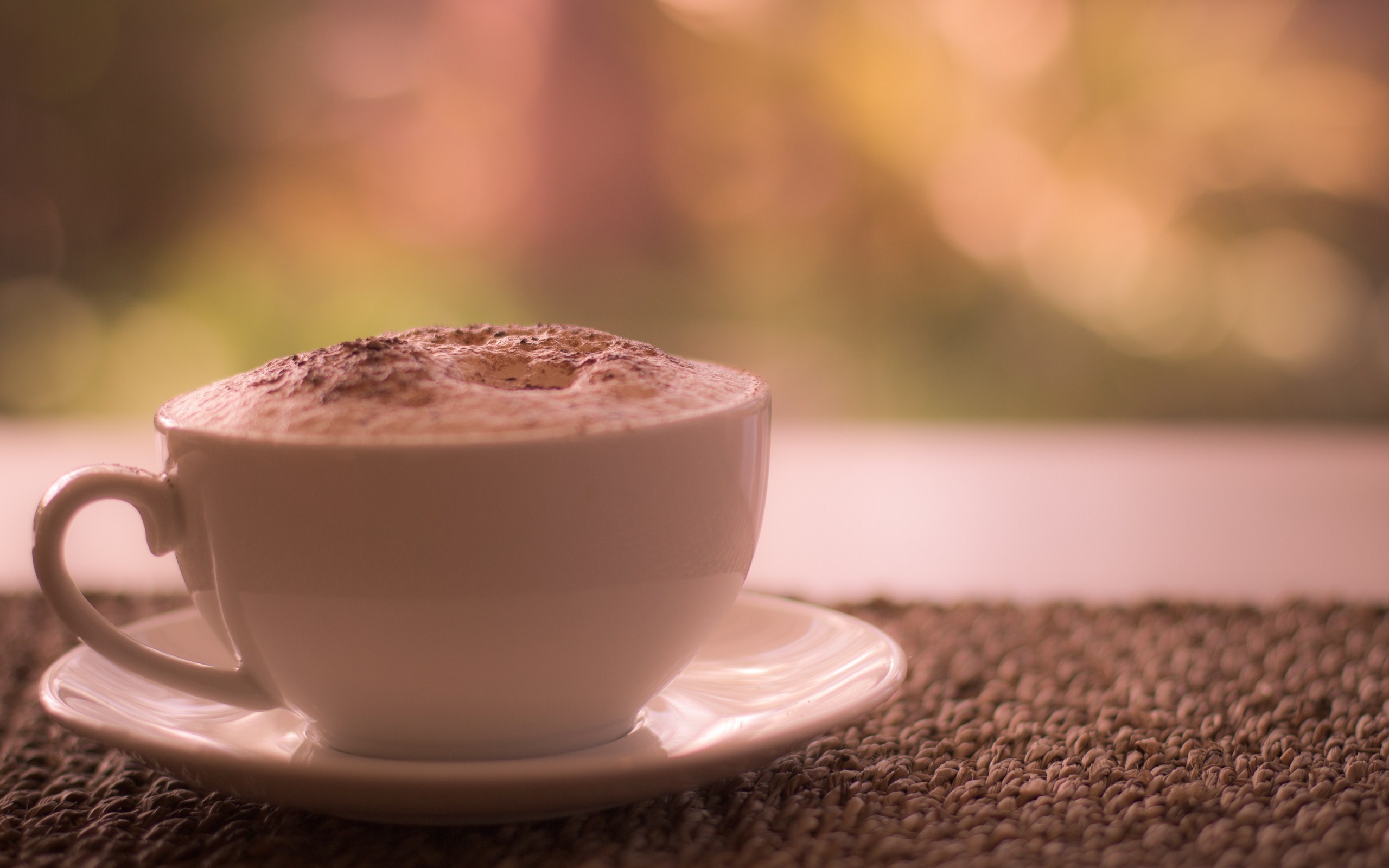 Cappuccino, Tazza, Schiuma, Bokeh, Sfondo rosa, 2K, wallpaper per computer