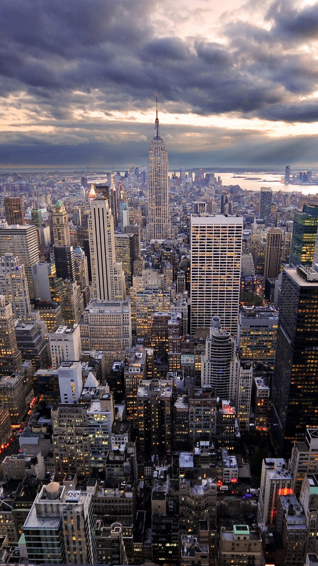 Empire State Building, Manhattan, Grattacieli, Vista aerea, Nuvole, sfondo 1080x1920 per cellulare