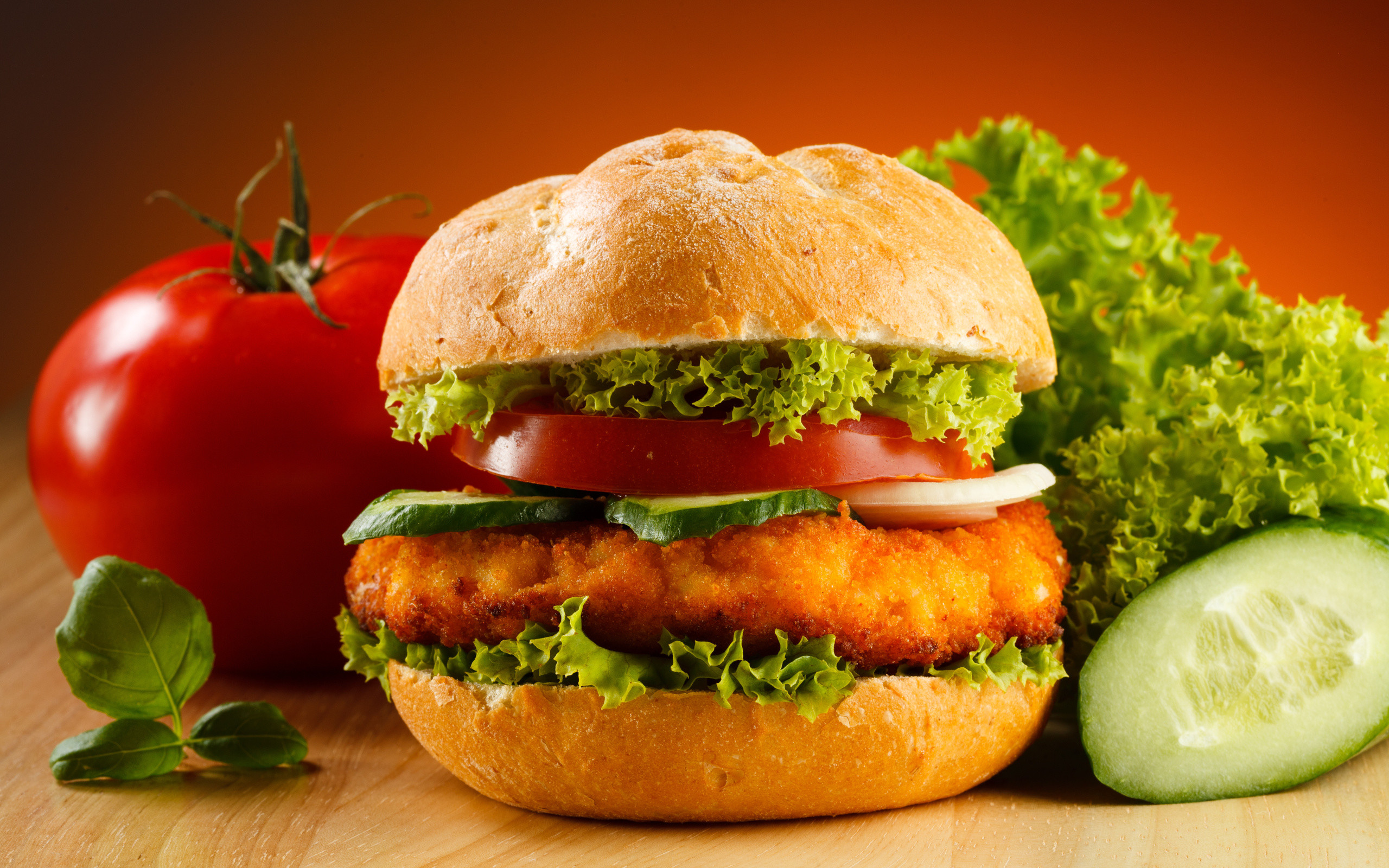 Burger di pollo, Pomodoro, Lattuga, Cetriolo, Fast food, 2K, sfondo per PC