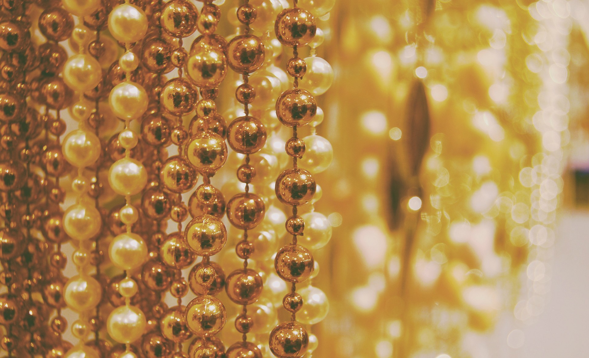 Perle dorate, Collane, Bokeh, Oro, Full HD, sfondo per PC e portatile