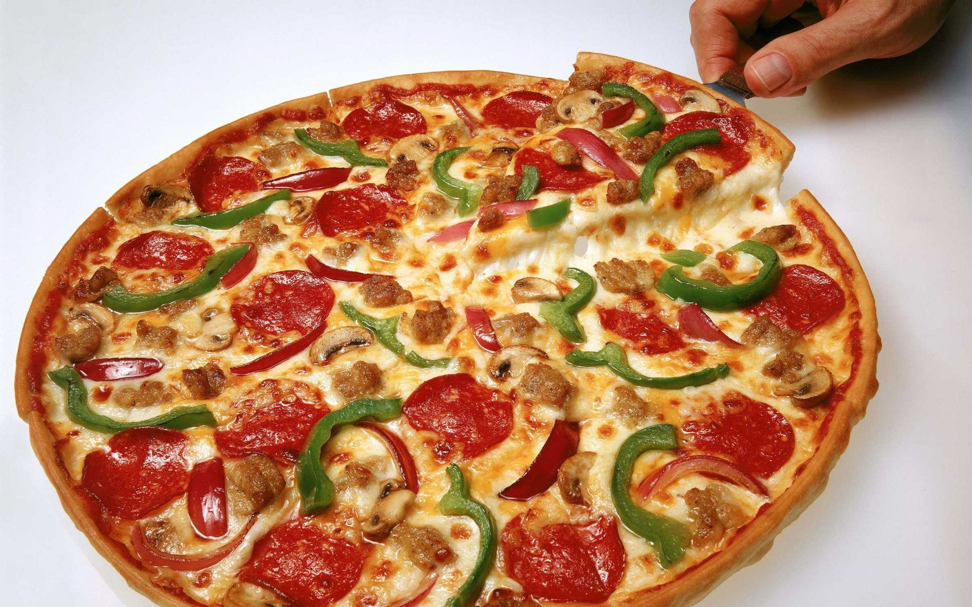 Pizza, Pepperoni, Peperoni verdi, Vista dall'alto, 16:10 Full HD, sfondo widescreen