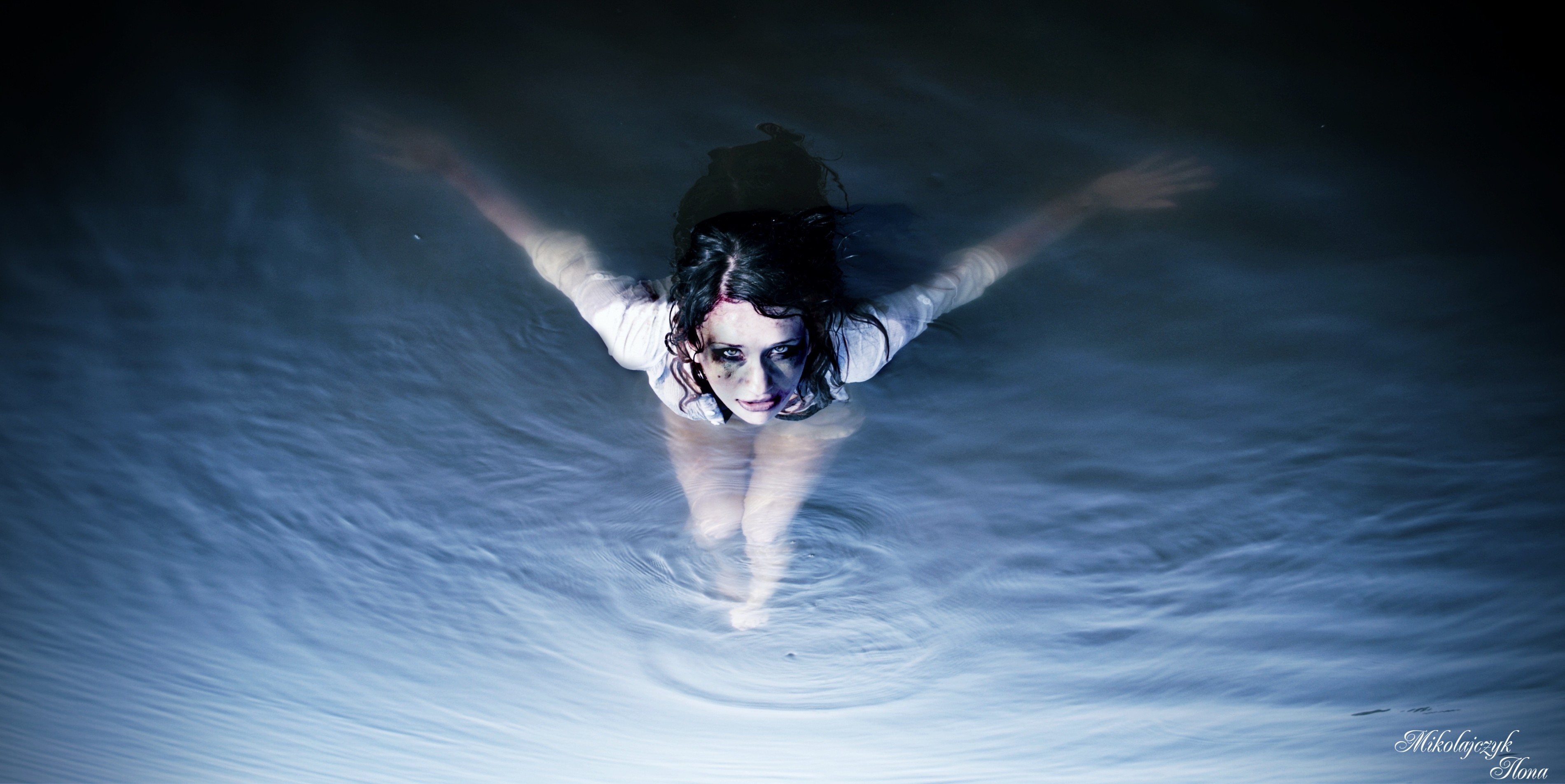 Donna, Acqua, Arte concettuale, 2K, sfondo Windows 11