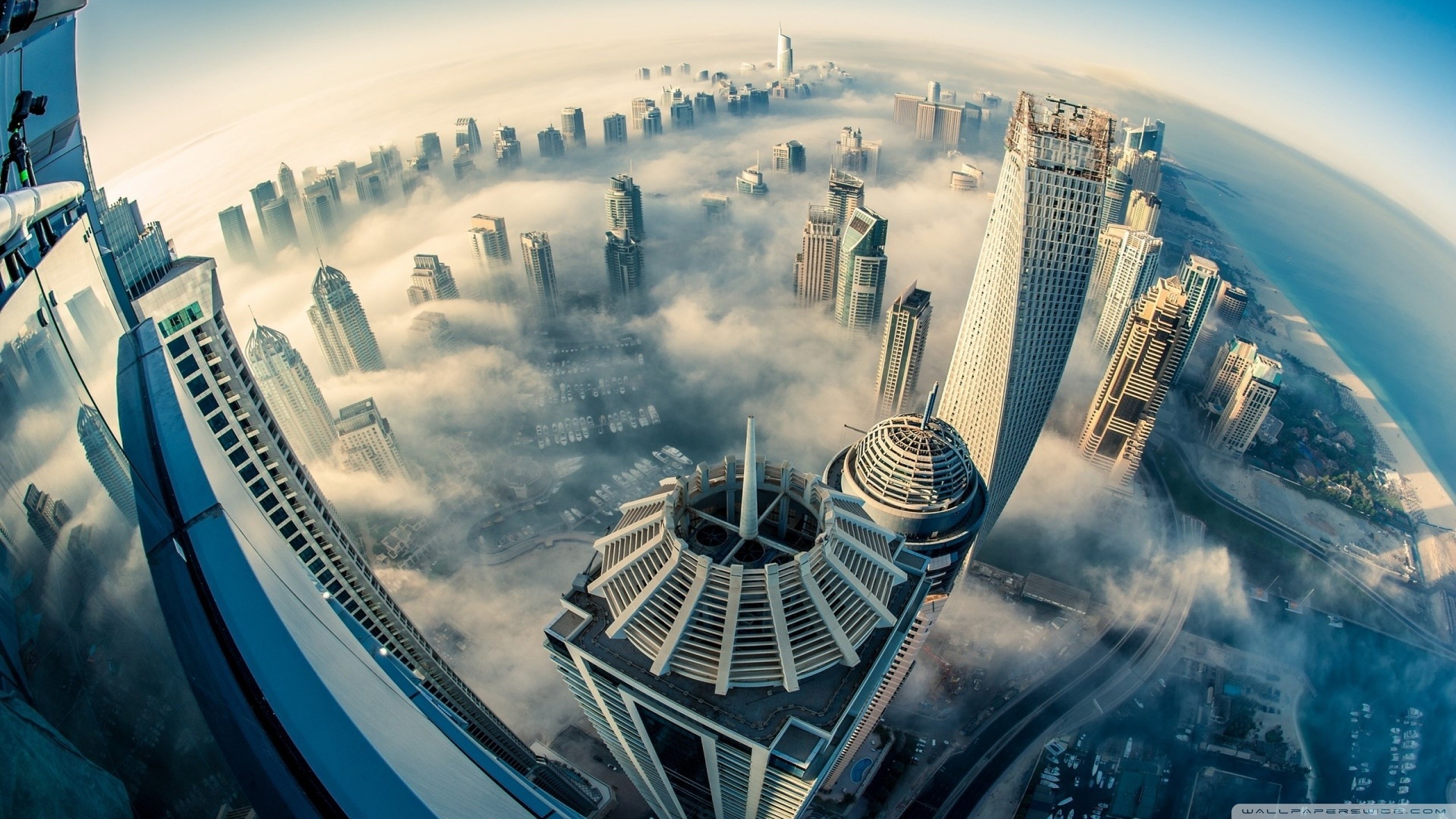 Grattacieli, Nebbia, Fisheye, Vista aerea, 2K 1440p, sfondo desktop