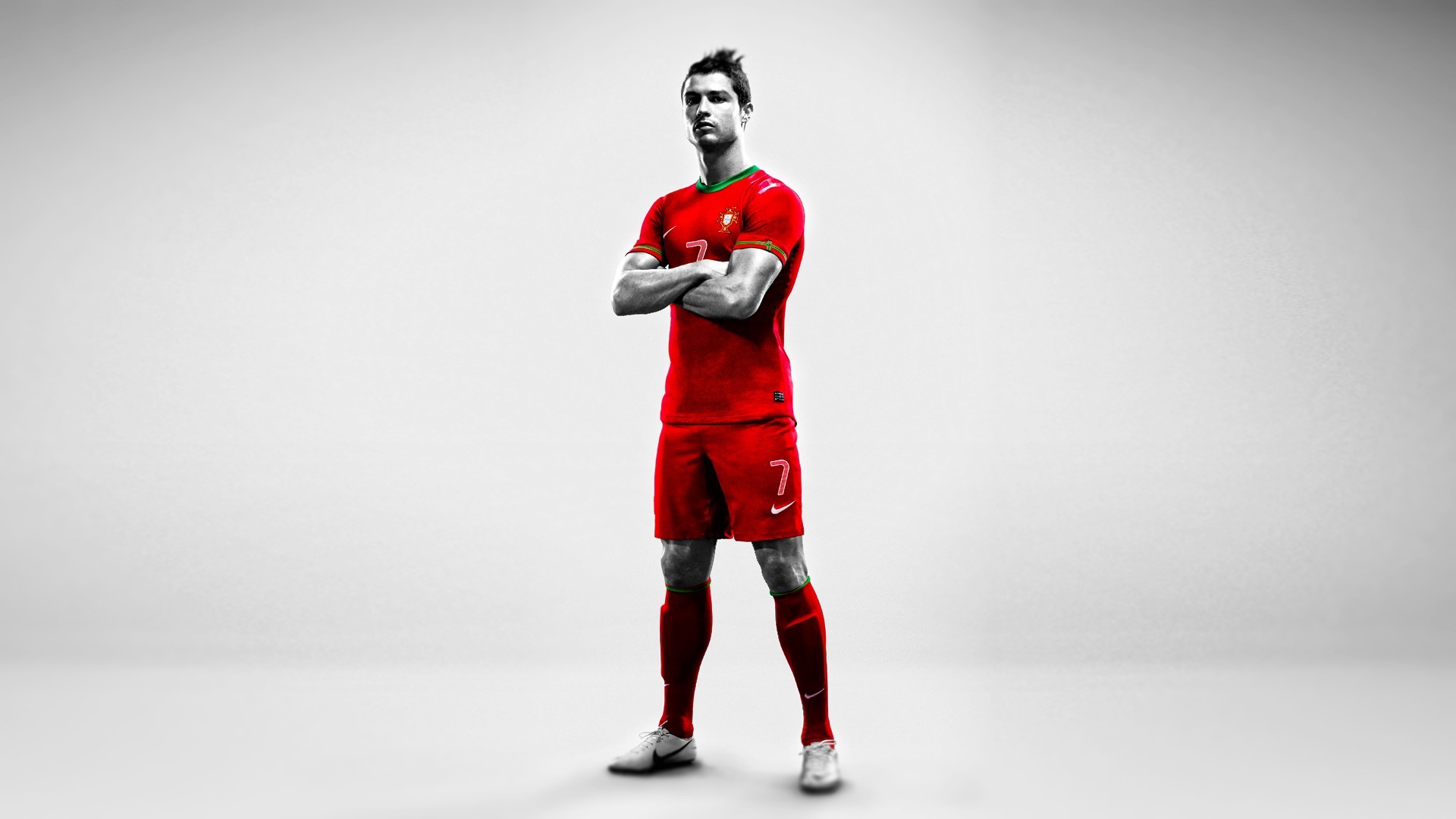 Cristiano Ronaldo, Nazionale portoghese, Maglia rossa, Braccia incrociate, sfondo widescreen Full HD