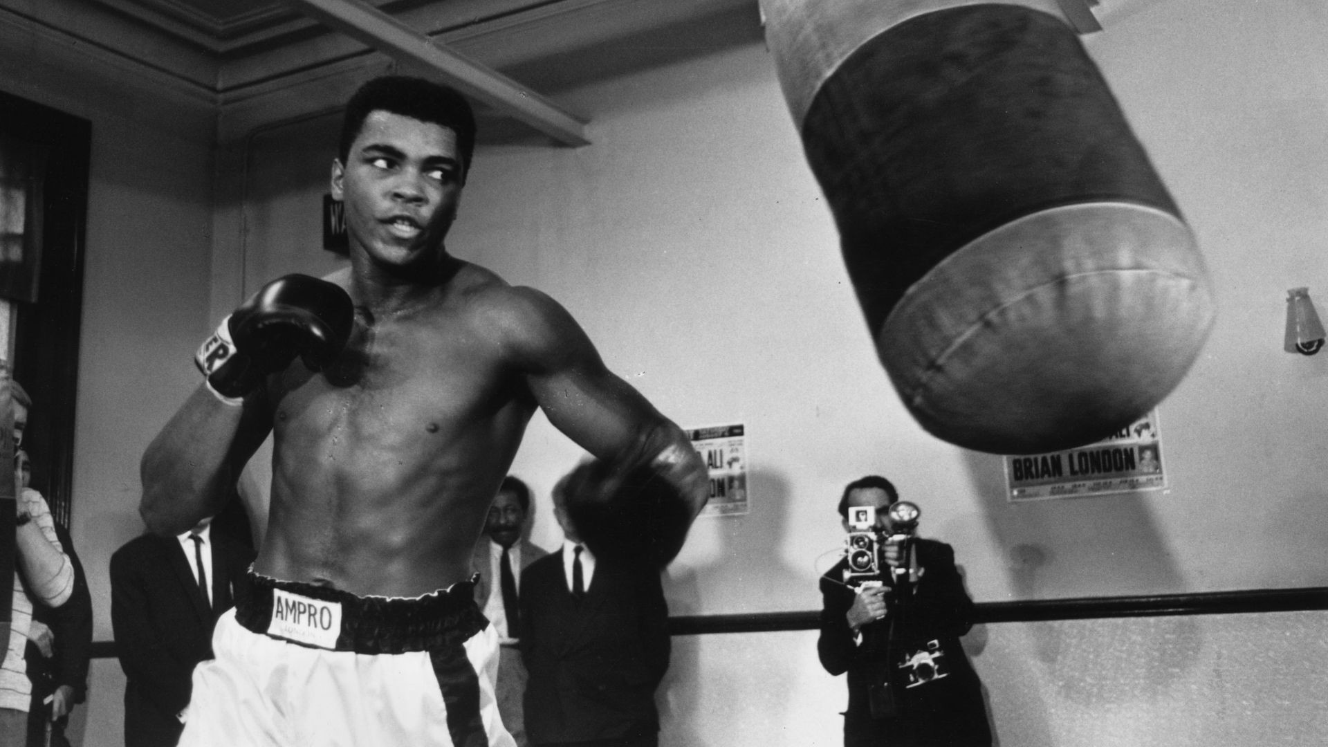 Muhammad Ali, Sacco da boxe, Allenamento, Bianco e nero, Full HD, sfondo per portatile