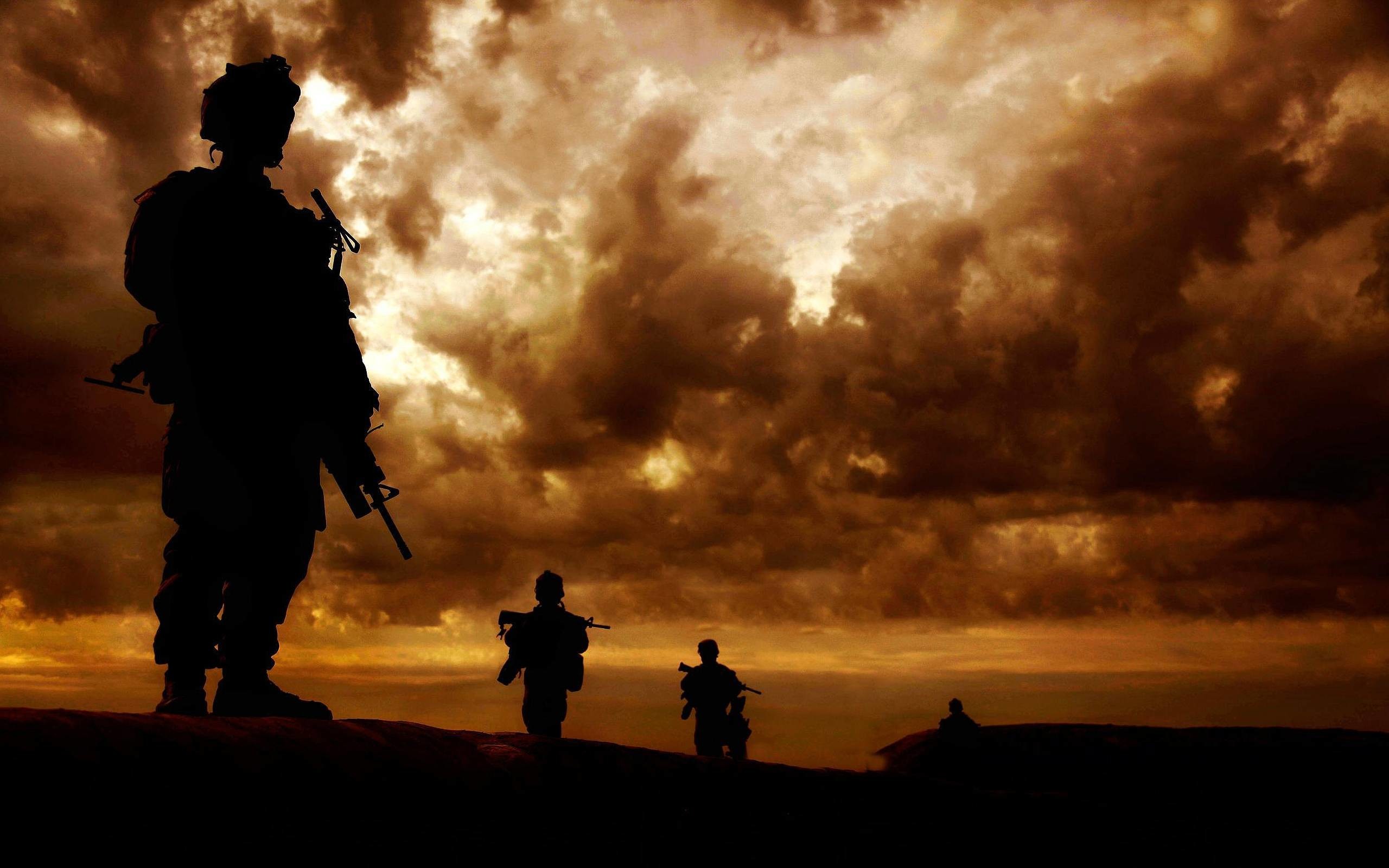 Soldati, Silhouette, Nuvole, Tramonto, 2K, sfondo per PC