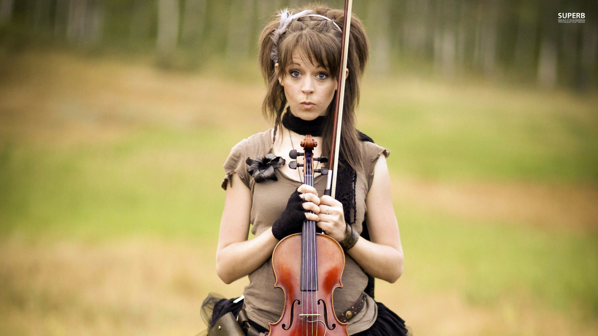 Lindsey Stirling, Violino, Prato, Sfocato, Full HD, sfondo desktop