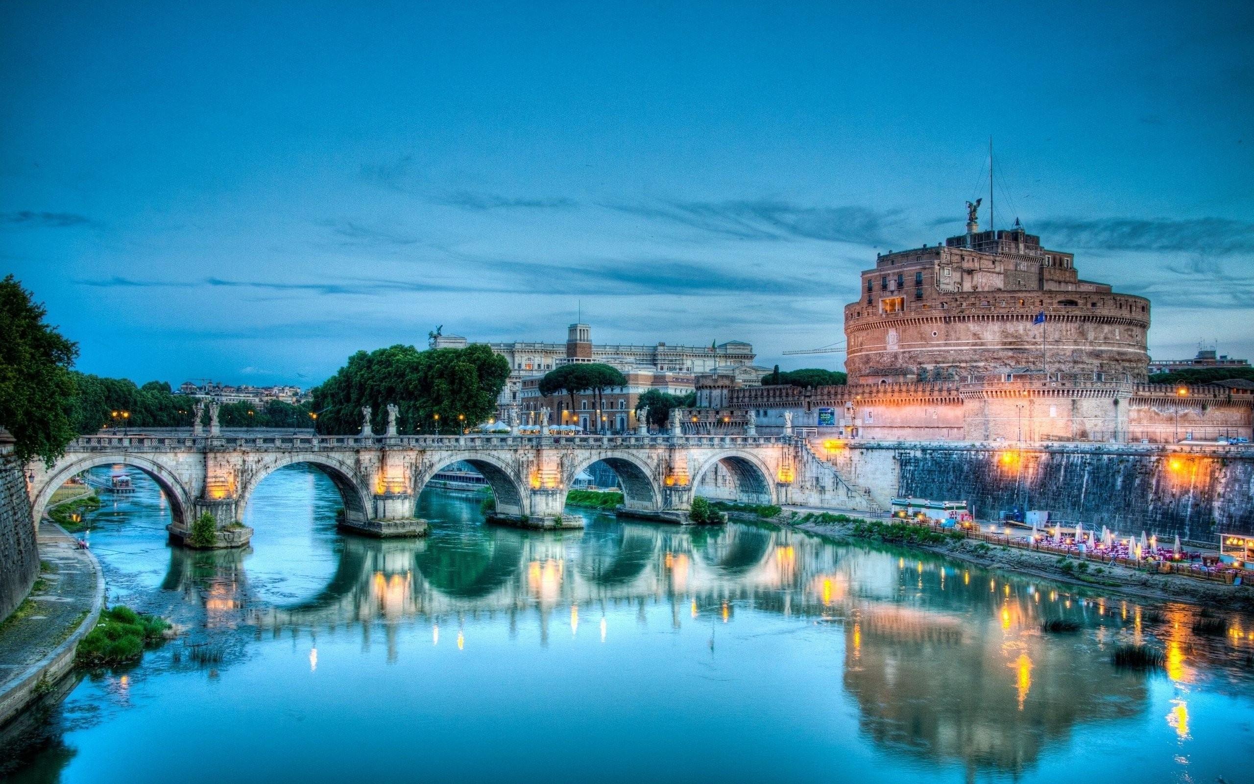 Castel Sant'Angelo, Ponte Sant'Angelo, Tevere, Roma, Ora blu, 16:10 2K, sfondo widescreen
