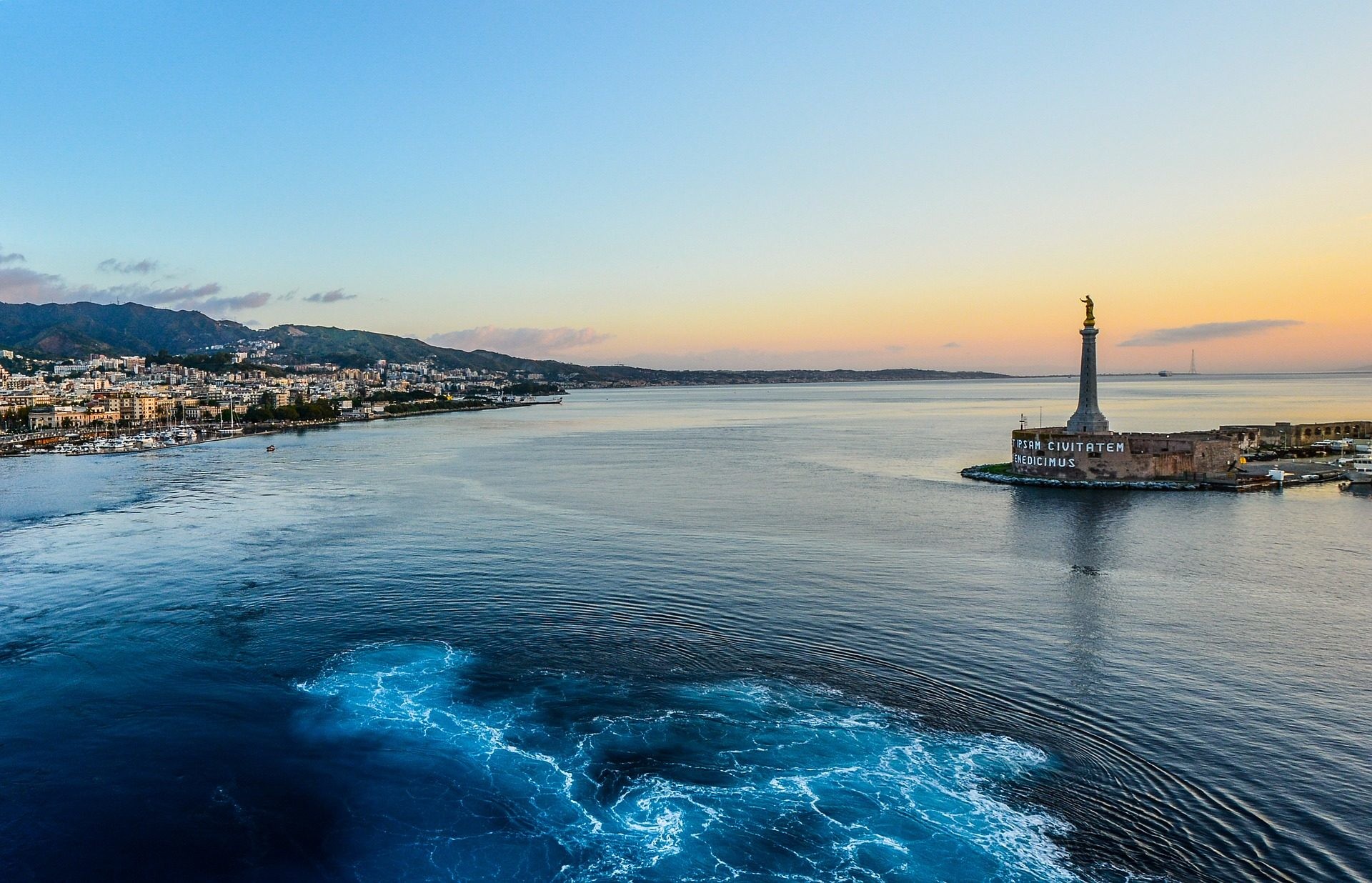 Stretto di Messina, Madonnina del Porto, Messina, Sicilia, Porto, sfondo Full HD per portatile