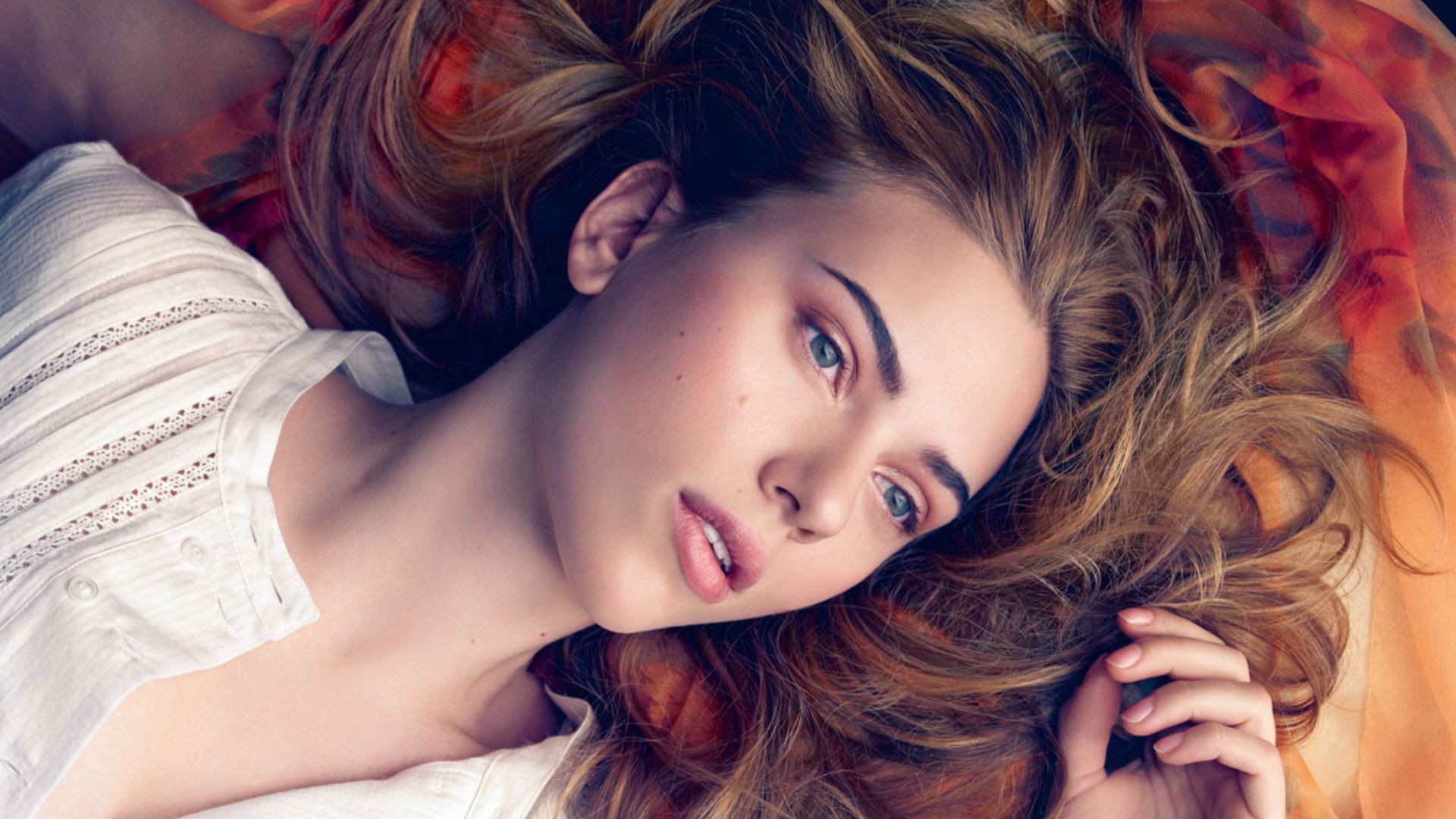 Scarlett Johansson, Capelli mossi, Ritratto, Toni caldi, 1920x1080, immagine di sfondo