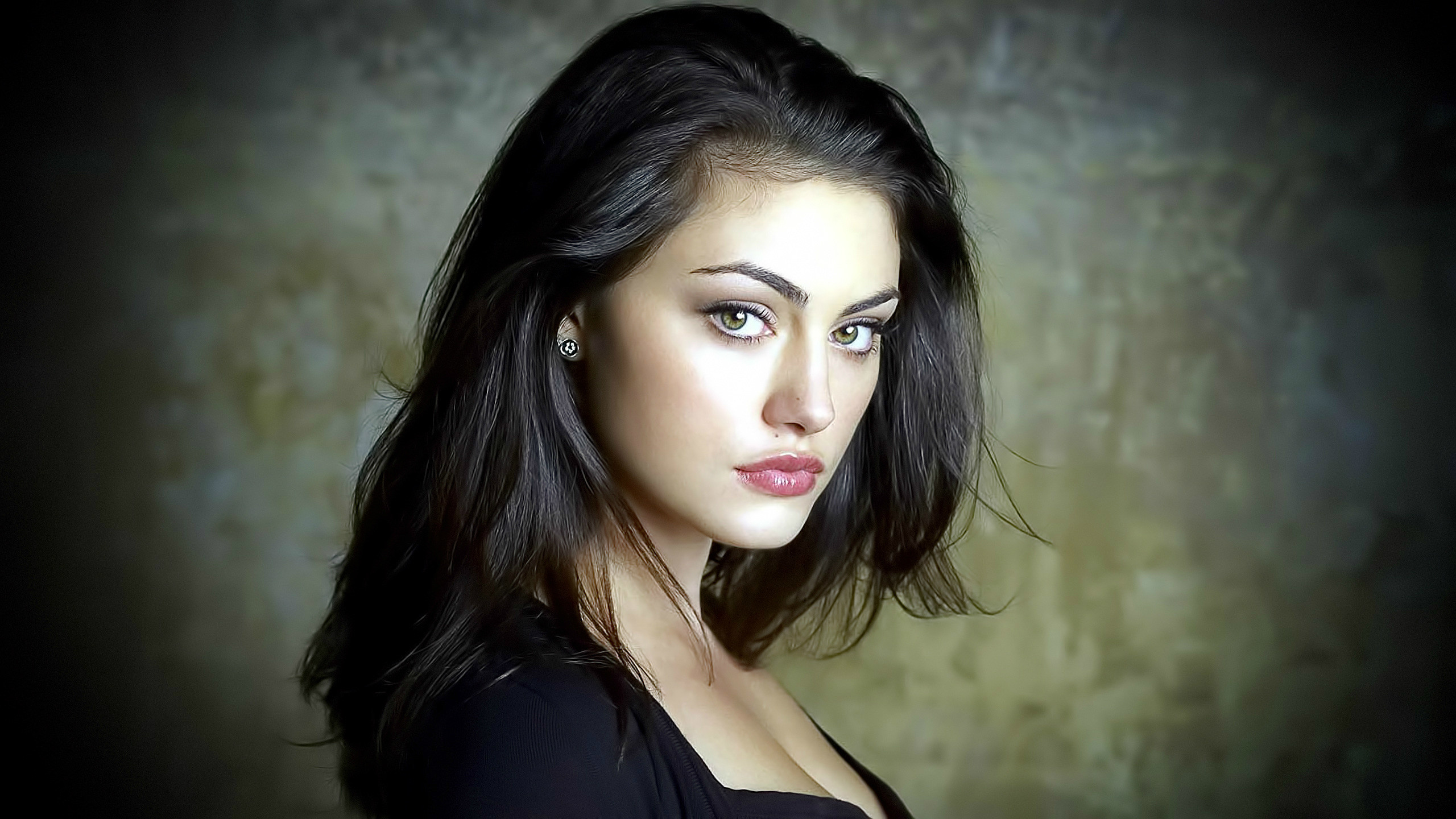Phoebe Tonkin, Capelli neri, Ritratto, Mora, 16:9 2K, sfondo widescreen