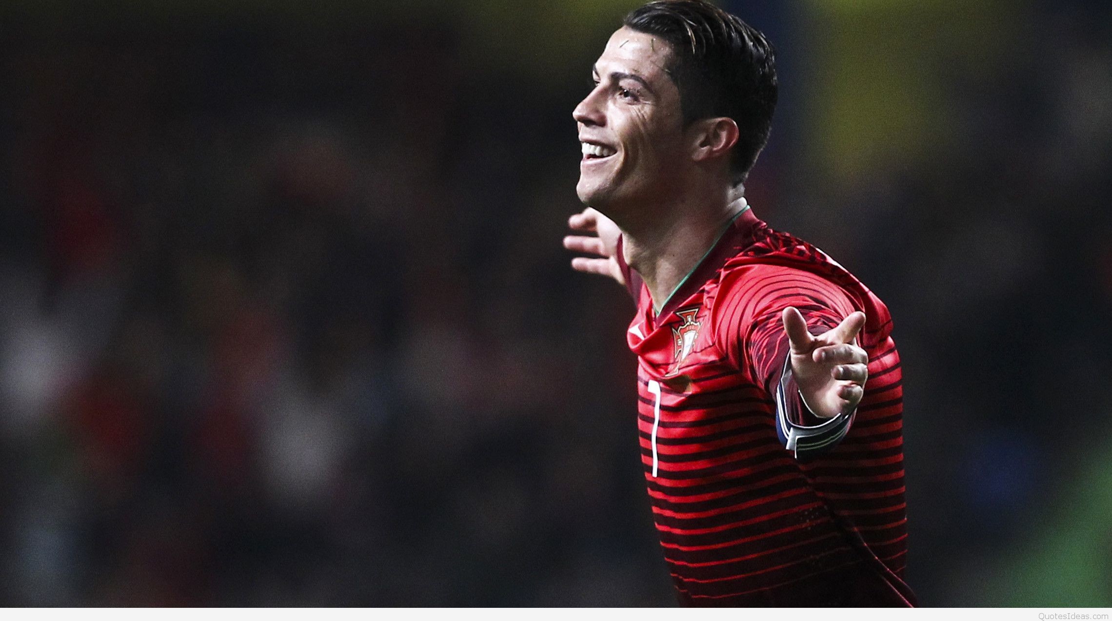 Cristiano Ronaldo, Portogallo, Maglia rossa, Sorriso, Full HD, sfondo Windows 11