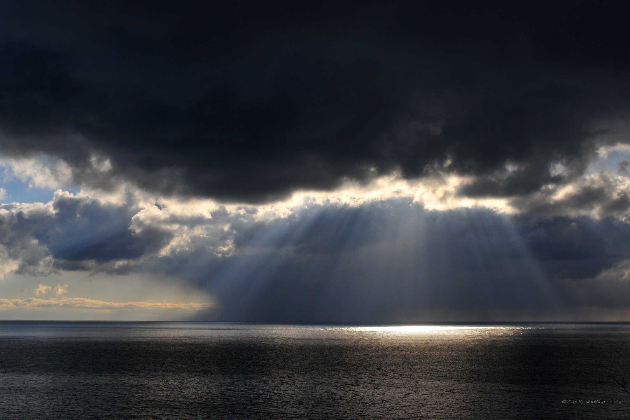 Raggi di sole, Nuvole scure, Mare, Full HD, sfondo desktop