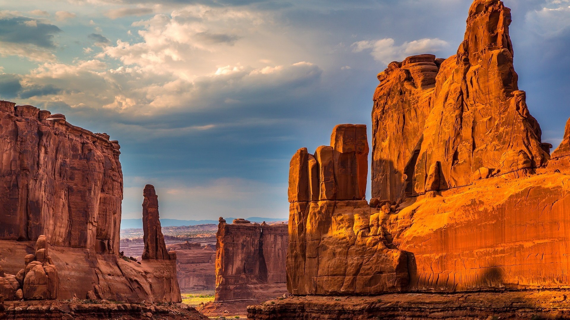 Arches National Park, Park Avenue, Utah, Guglie di roccia, Tramonto, sfondo Windows 11